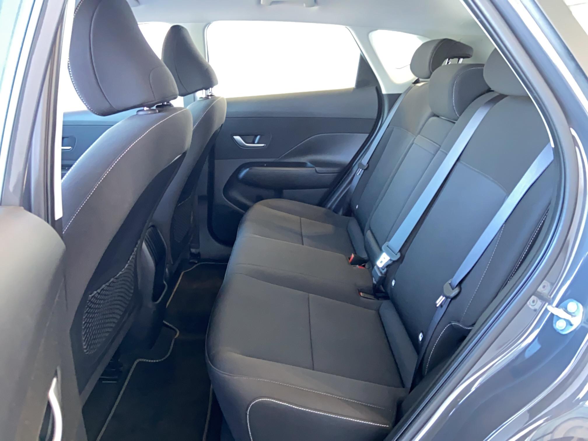 HYUNDAI Kona Electrique 48 kWh - 156 ch Intuitive - Véhicule Occasion Océane Auto