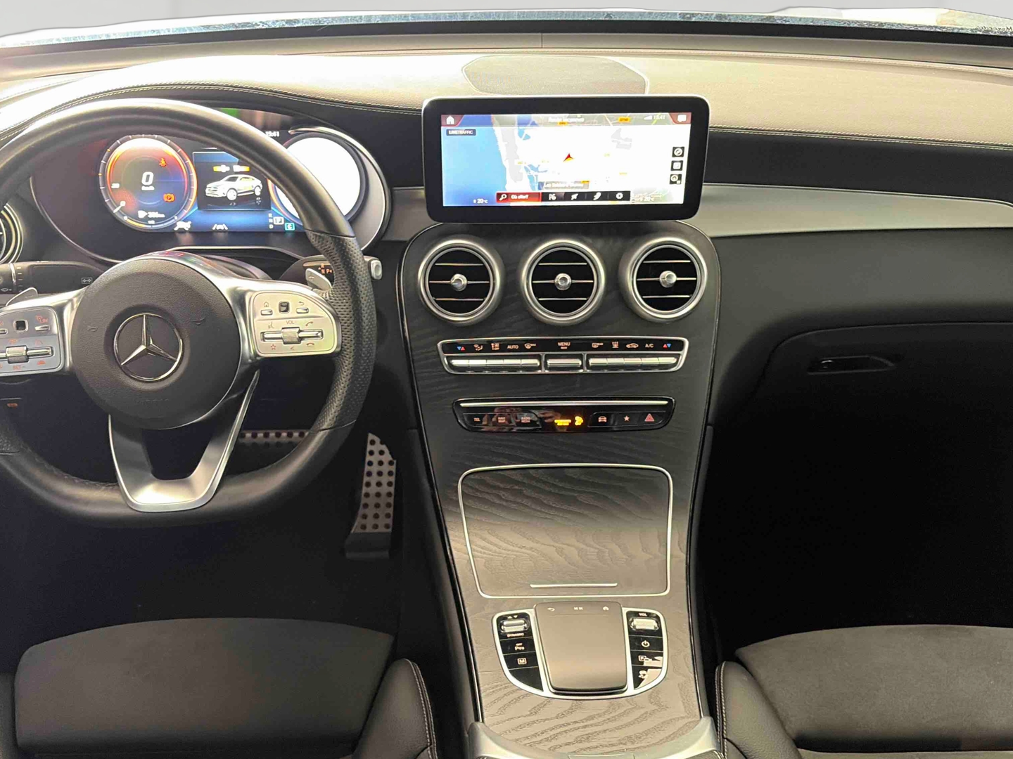 MERCEDES GLC Coupé 300 de 9G-Tronic 4Matic AMG Line - Véhicule Occasion Océane Auto