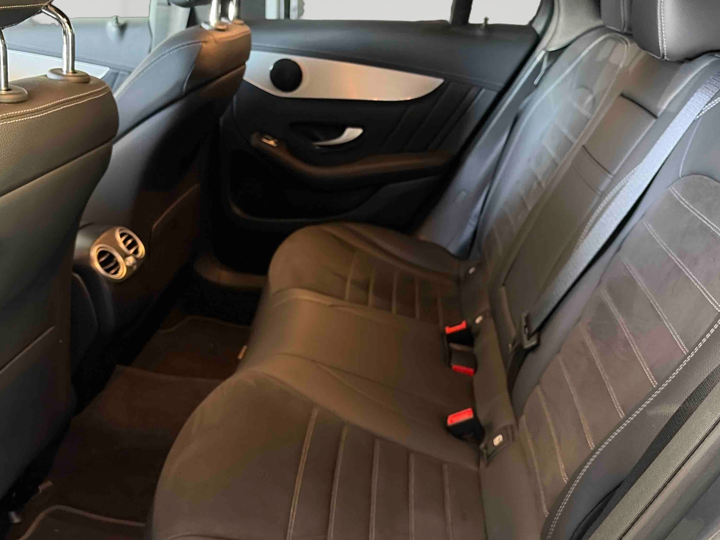 MERCEDES GLC Coupé 300 de 9G-Tronic 4Matic AMG Line - Véhicule Occasion Océane Auto