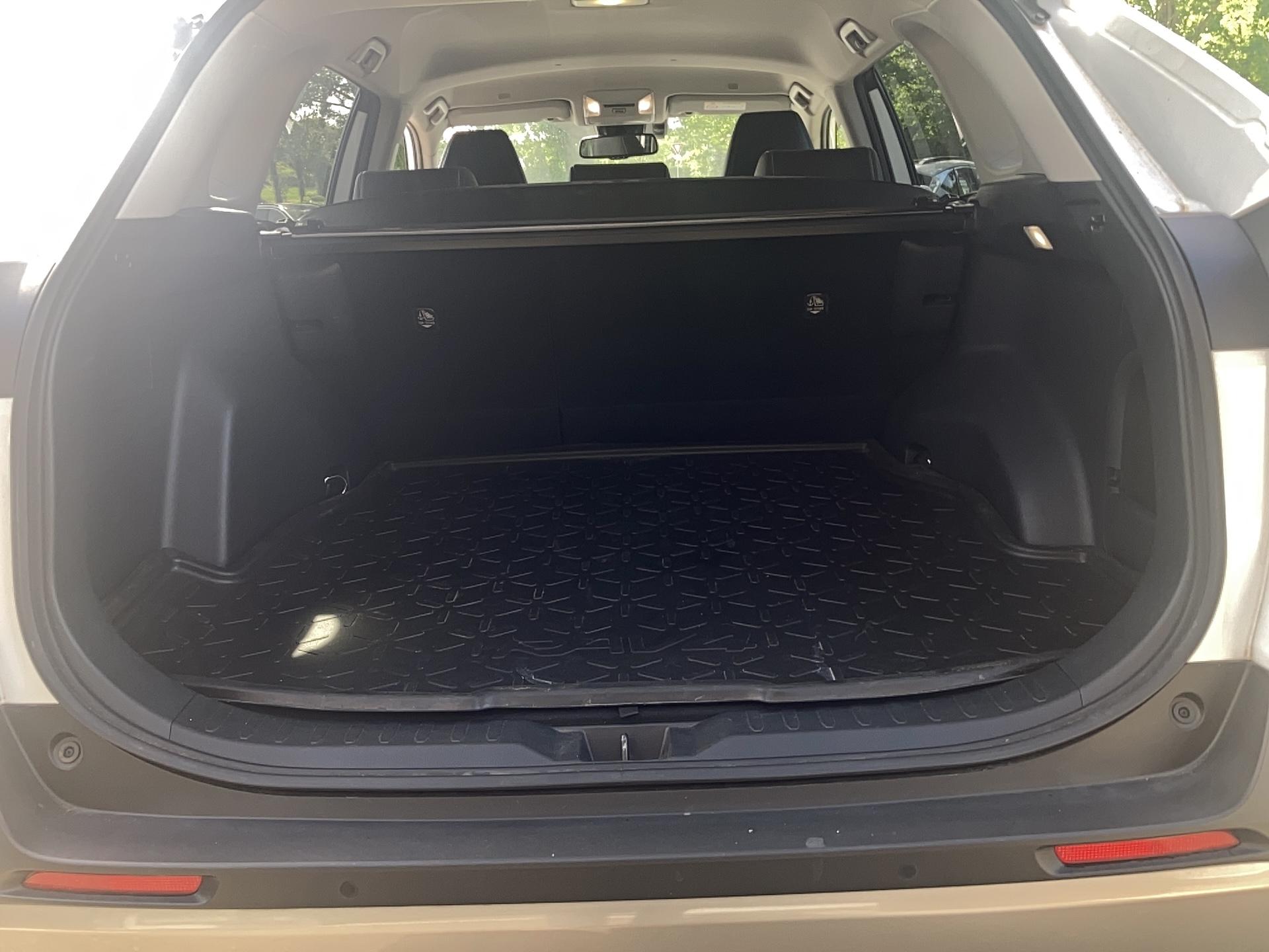 TOYOTA RAV4 Hybride 222 ch AWD-i Lounge - Véhicule Occasion Océane Auto