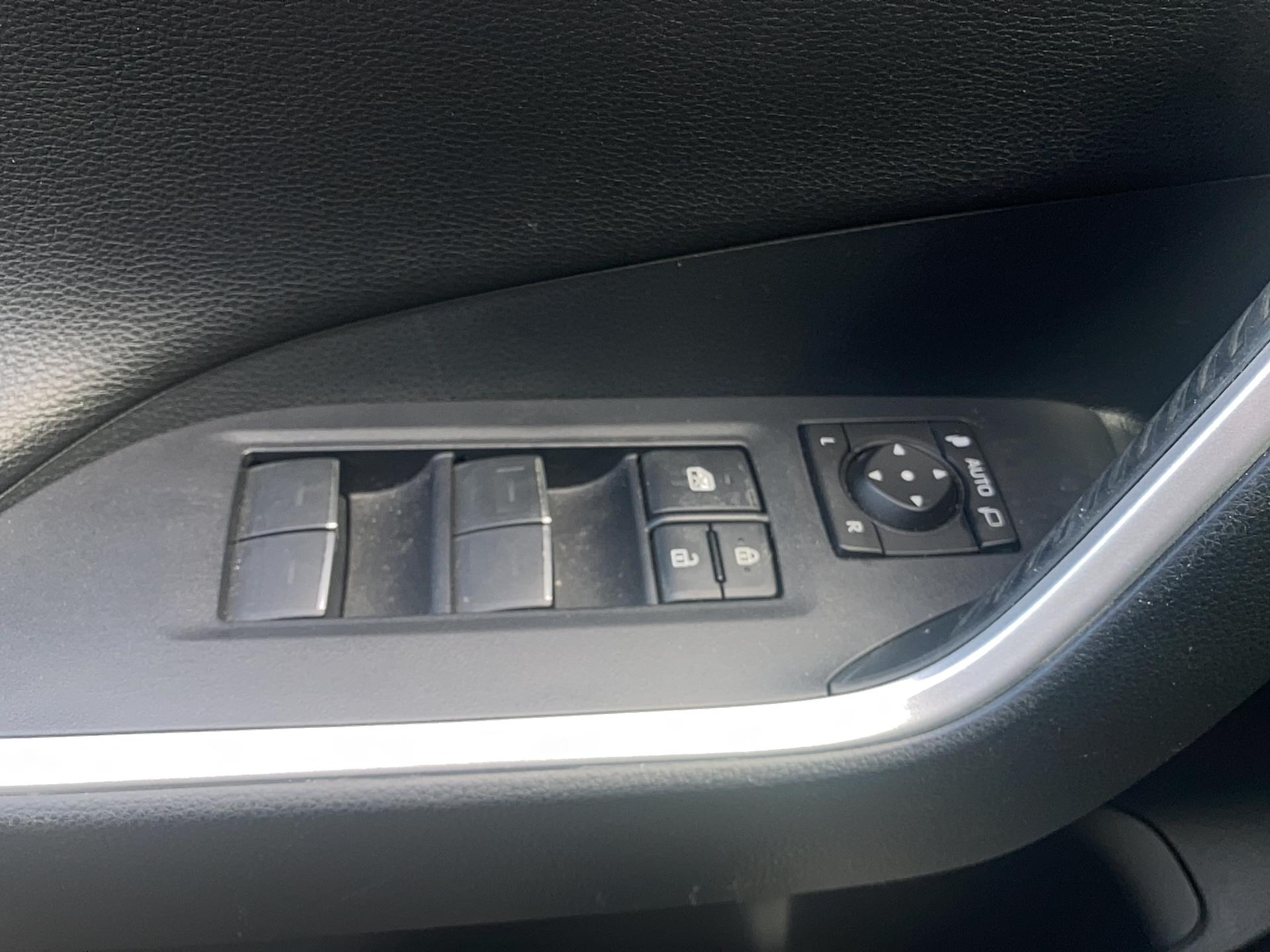 TOYOTA RAV4 Hybride 222 ch AWD-i Lounge - Véhicule Occasion Océane Auto