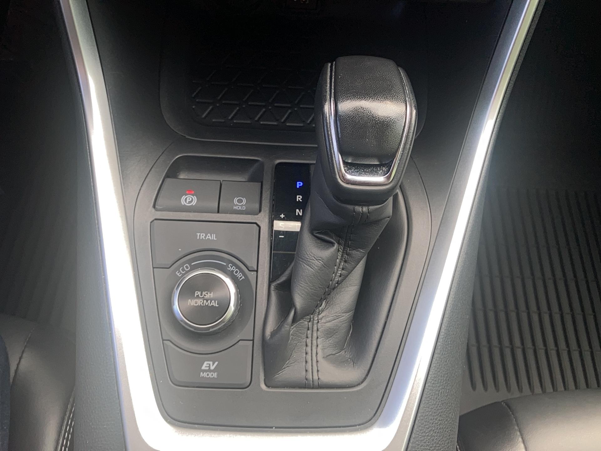 TOYOTA RAV4 Hybride 222 ch AWD-i Lounge - Véhicule Occasion Océane Auto