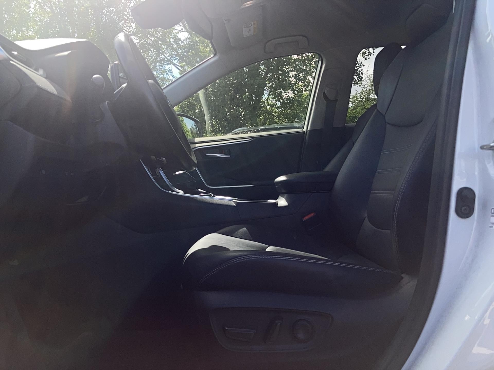 TOYOTA RAV4 Hybride 222 ch AWD-i Lounge - Véhicule Occasion Océane Auto