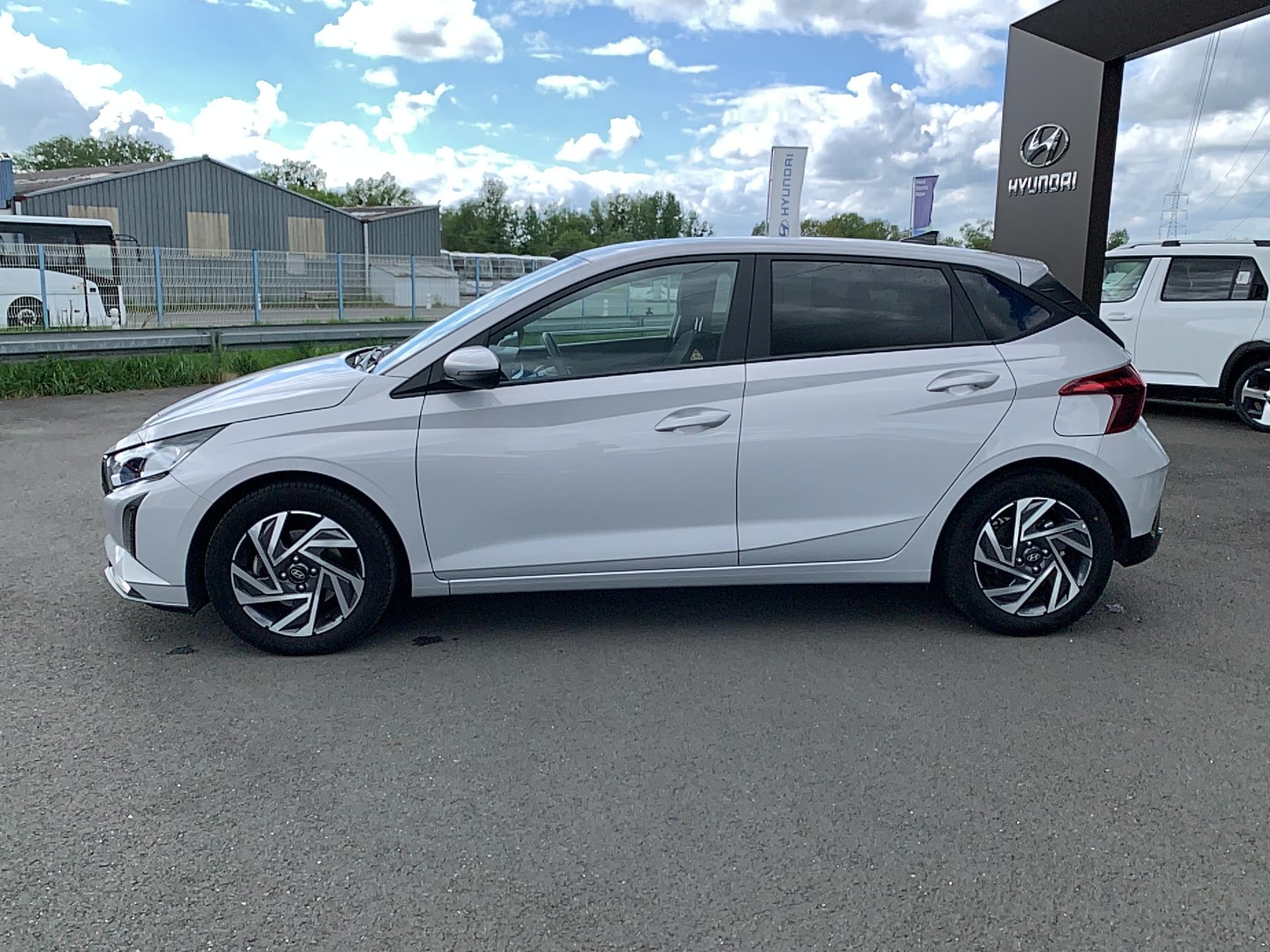 HYUNDAI i20 1.0 T-GDi 100 DCT-7 Hybrid 48V Intuitive - Véhicule Occasion - Océane Auto HYUNDAI i20 1.0 T-GDi 100 DCT-7 Hybrid 48V Intuitive - Véhicule Occasion Océane Auto