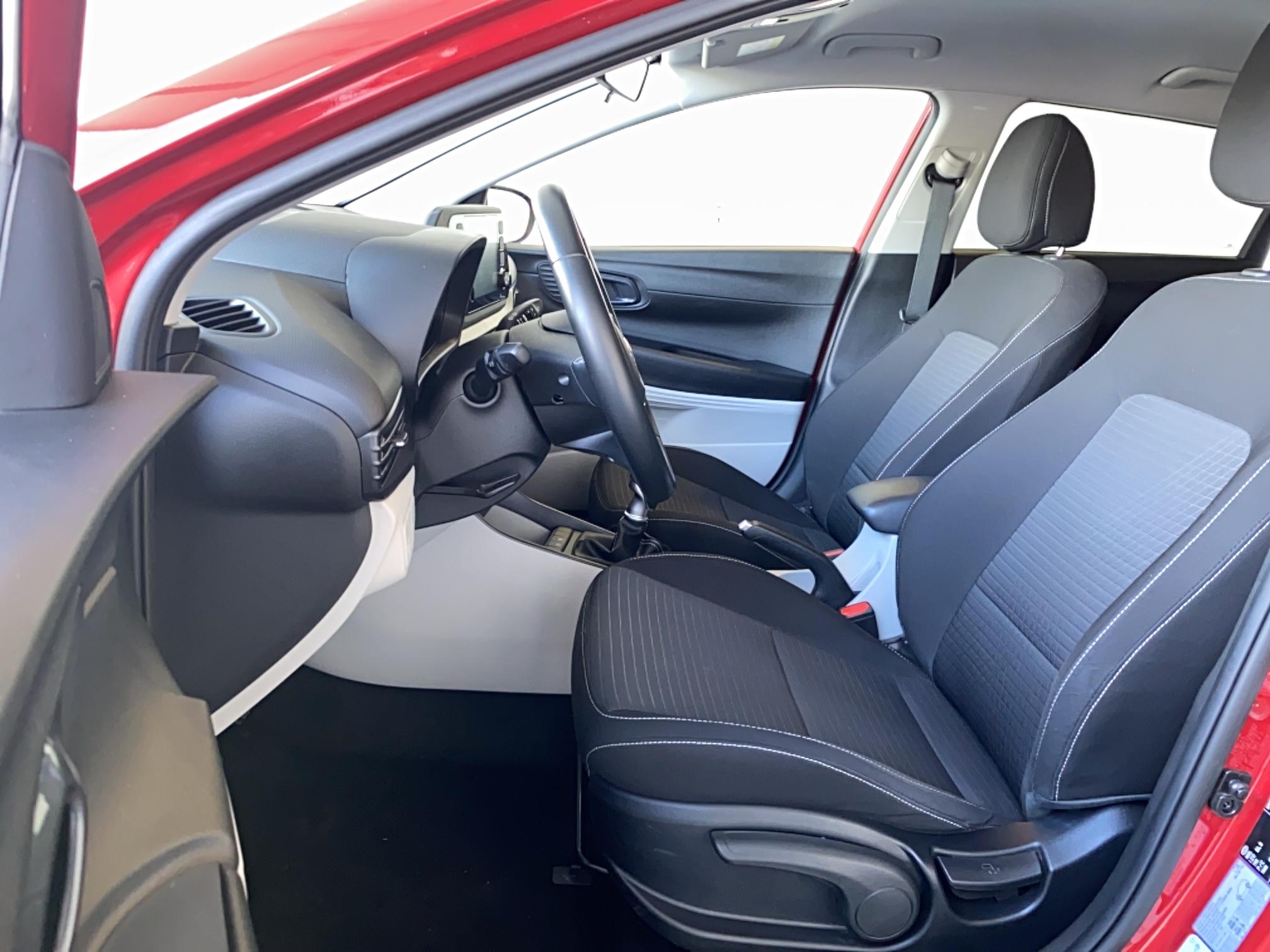 HYUNDAI i20 1.0 T-GDi 100 Hybrid 48V Business - Véhicule Occasion Océane Auto