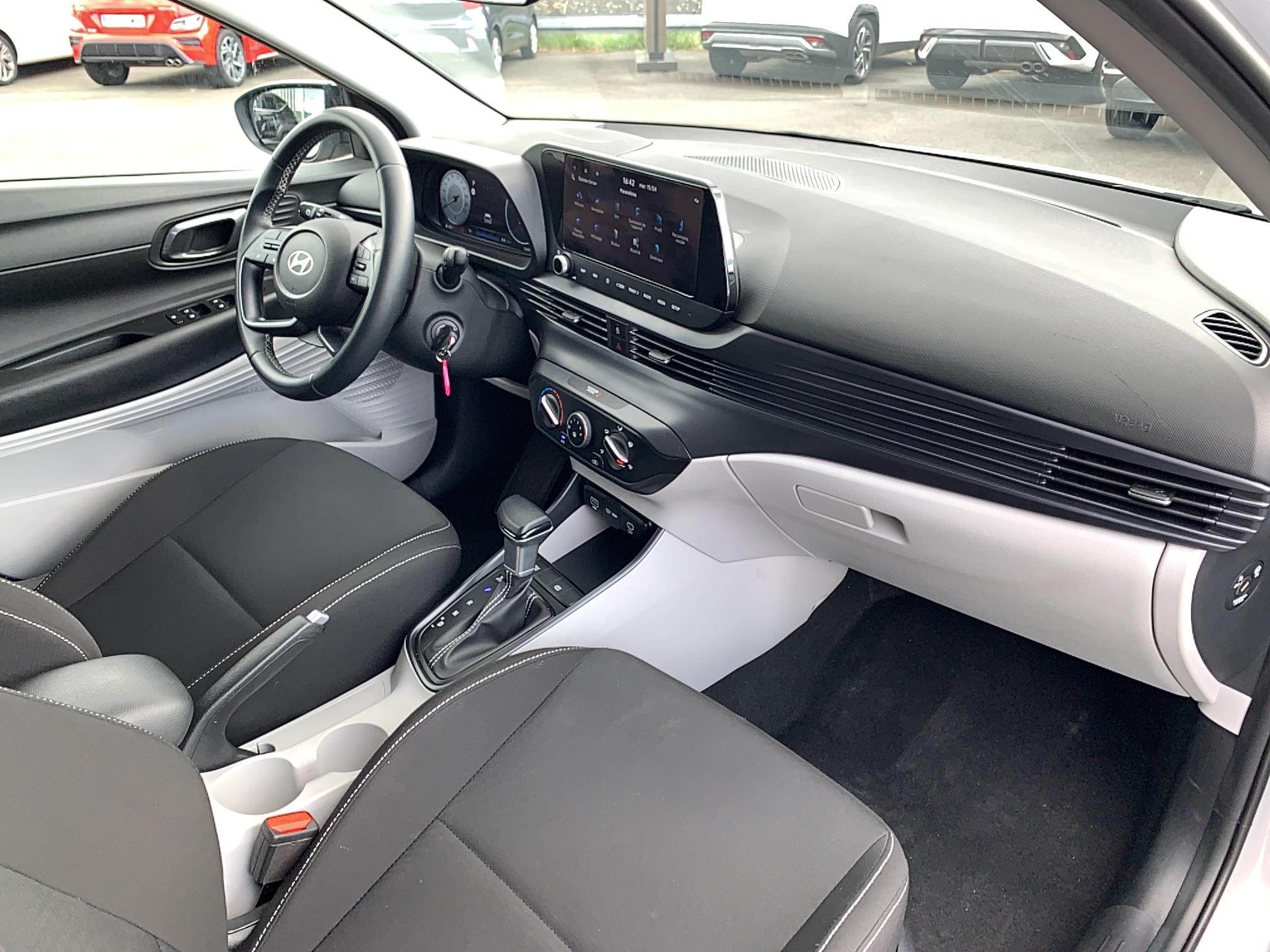 HYUNDAI i20 1.0 T-GDi 100 DCT-7 Hybrid 48V Intuitive - Véhicule Occasion - Océane Auto HYUNDAI i20 1.0 T-GDi 100 DCT-7 Hybrid 48V Intuitive - Véhicule Occasion Océane Auto