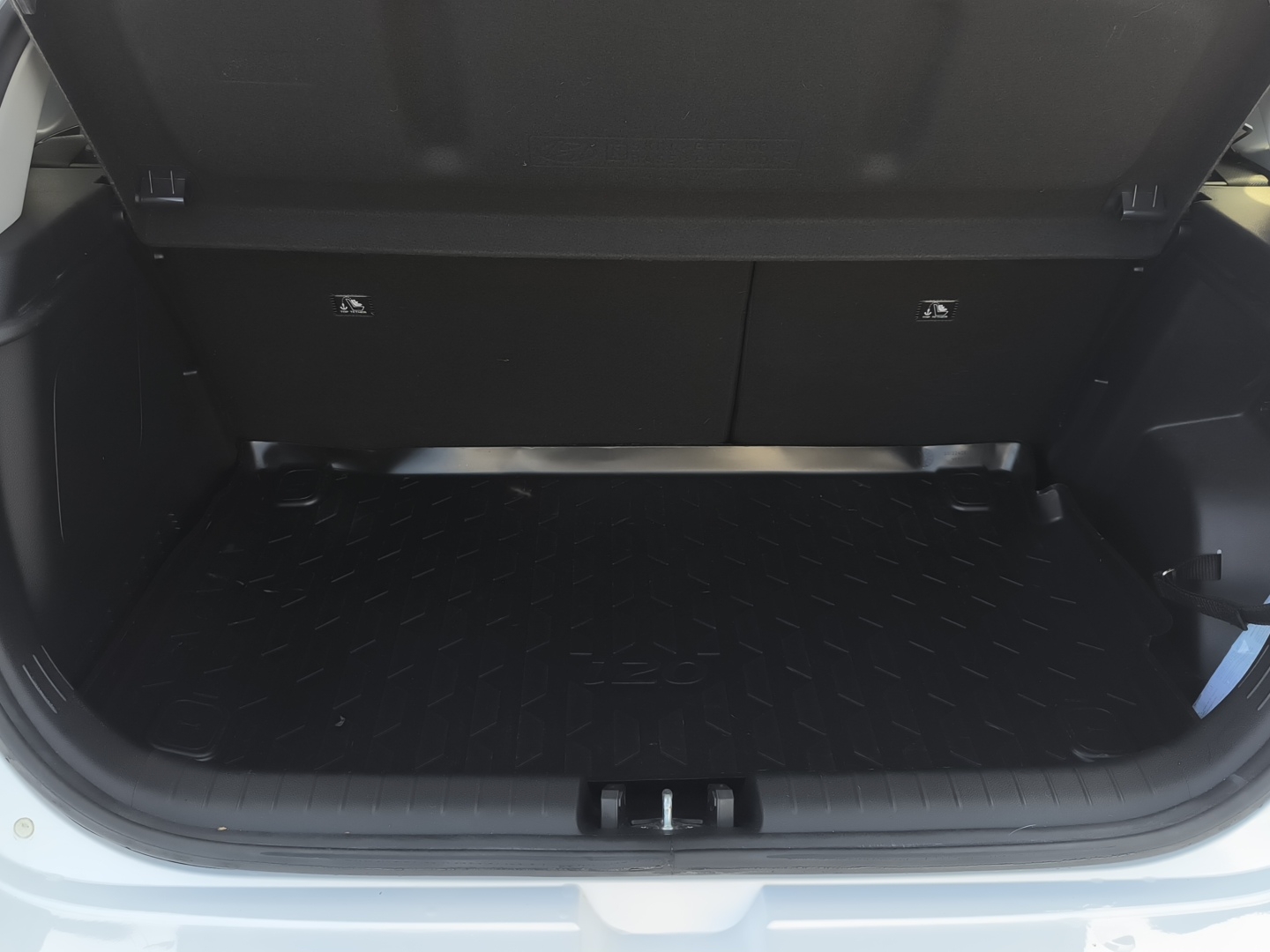 HYUNDAI i20 1.0 T-GDi 100 Hybrid 48V Intuitive - Véhicule Occasion Océane Auto