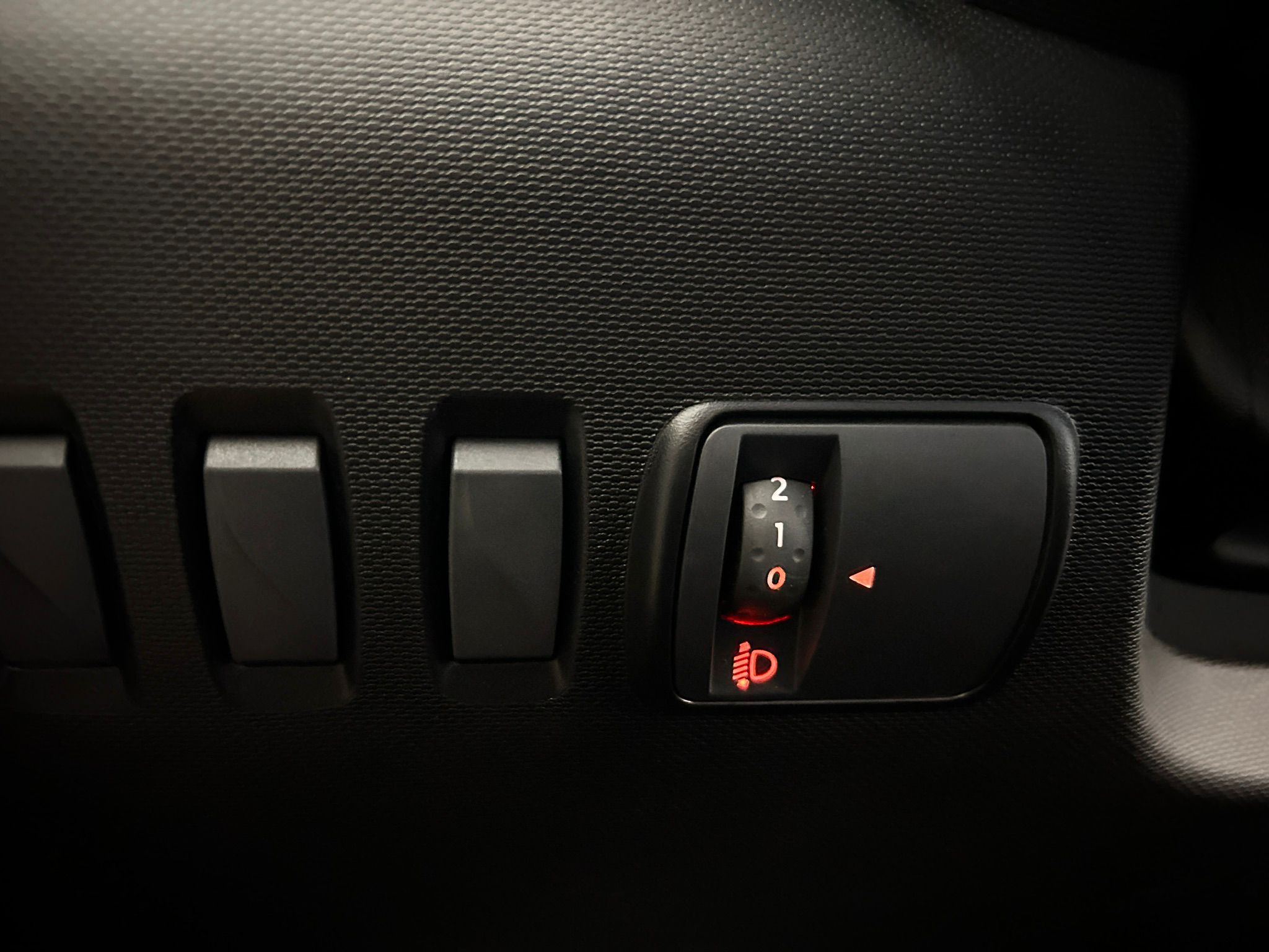 RENAULT Twingo III SCe 75 - 20 Zen - Véhicule Occasion - Océane Auto RENAULT Twingo III SCe 75 - 20 Zen - Véhicule Occasion Océane Auto