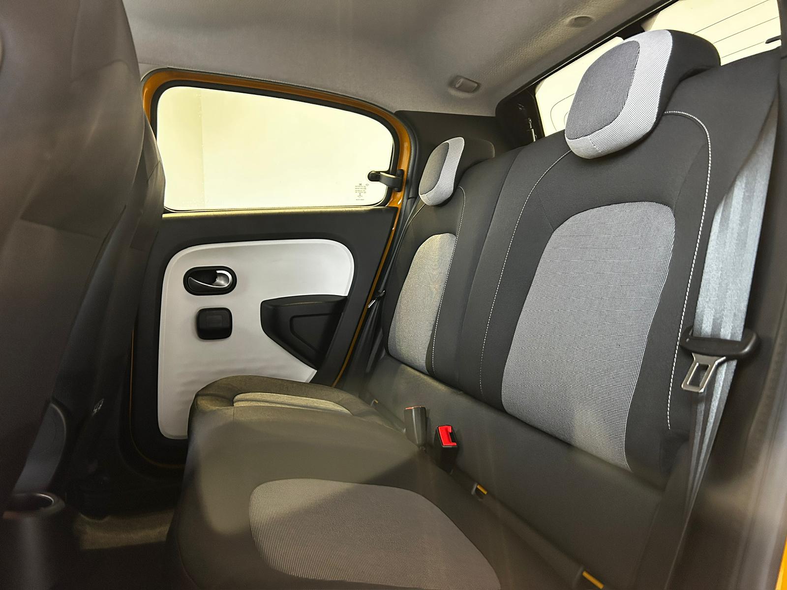 RENAULT Twingo III SCe 75 - 20 Zen - Véhicule Occasion - Océane Auto RENAULT Twingo III SCe 75 - 20 Zen - Véhicule Occasion Océane Auto