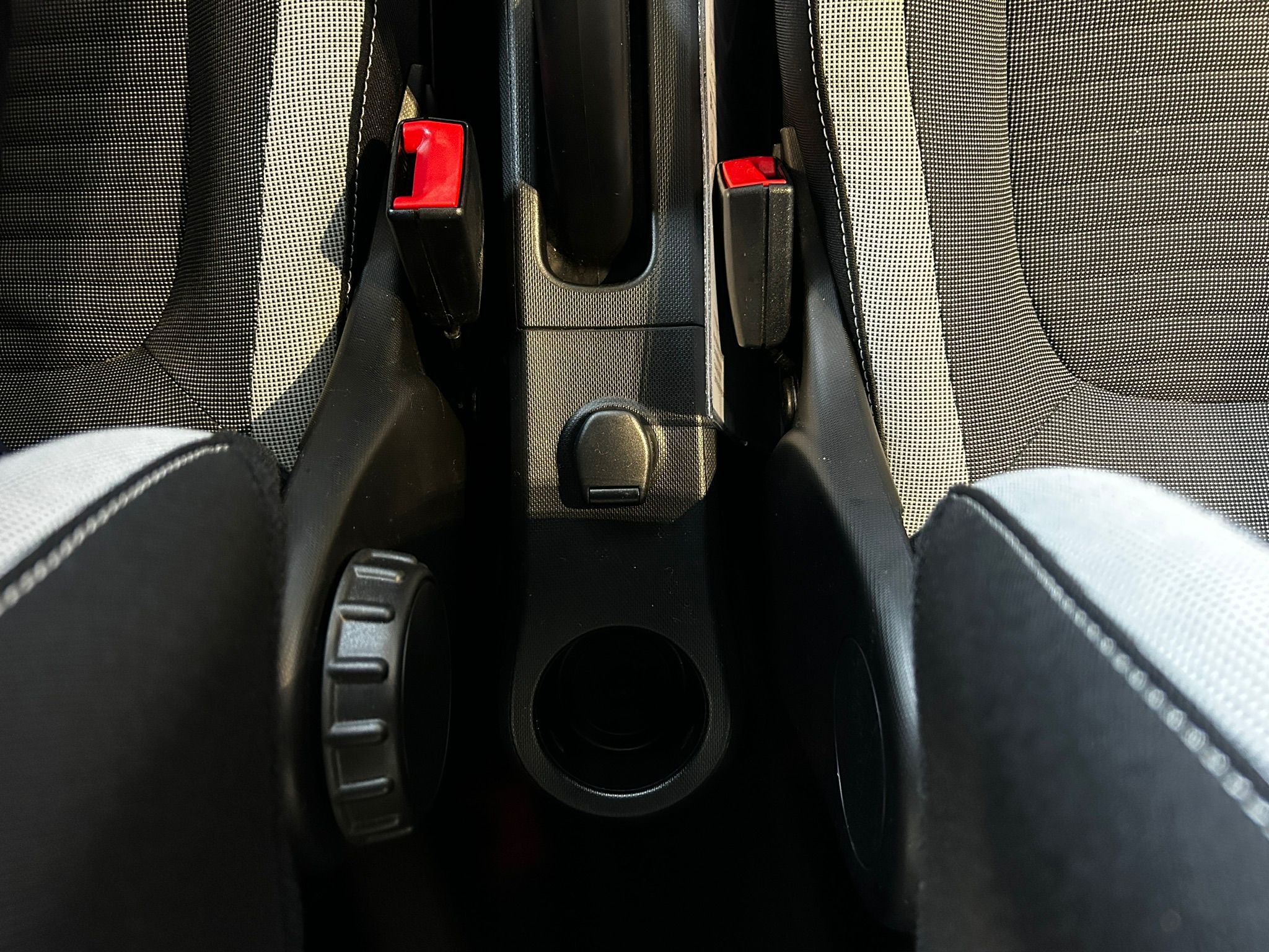 RENAULT Twingo III SCe 75 - 20 Zen - Véhicule Occasion - Océane Auto RENAULT Twingo III SCe 75 - 20 Zen - Véhicule Occasion Océane Auto