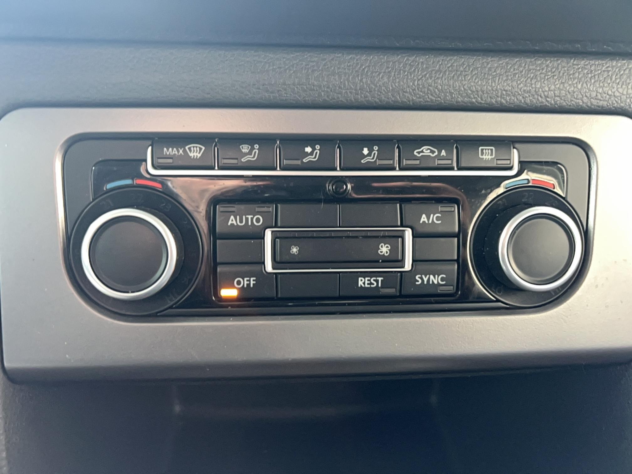 VOLKSWAGEN UTILITAIRES AMAROK DOUBLE CAB 2.0 TDI 180 FAP 4MOTION (PERMANENT) ULTIMATE A - Véhicule Occasion - Océane Auto VOLKSWAGEN UTILITAIRES AMAROK DOUBLE CAB 2.0 TDI 180 FAP 4MOTION (PERMANENT) ULTIMATE A - Véhicule Occasion Océane Auto