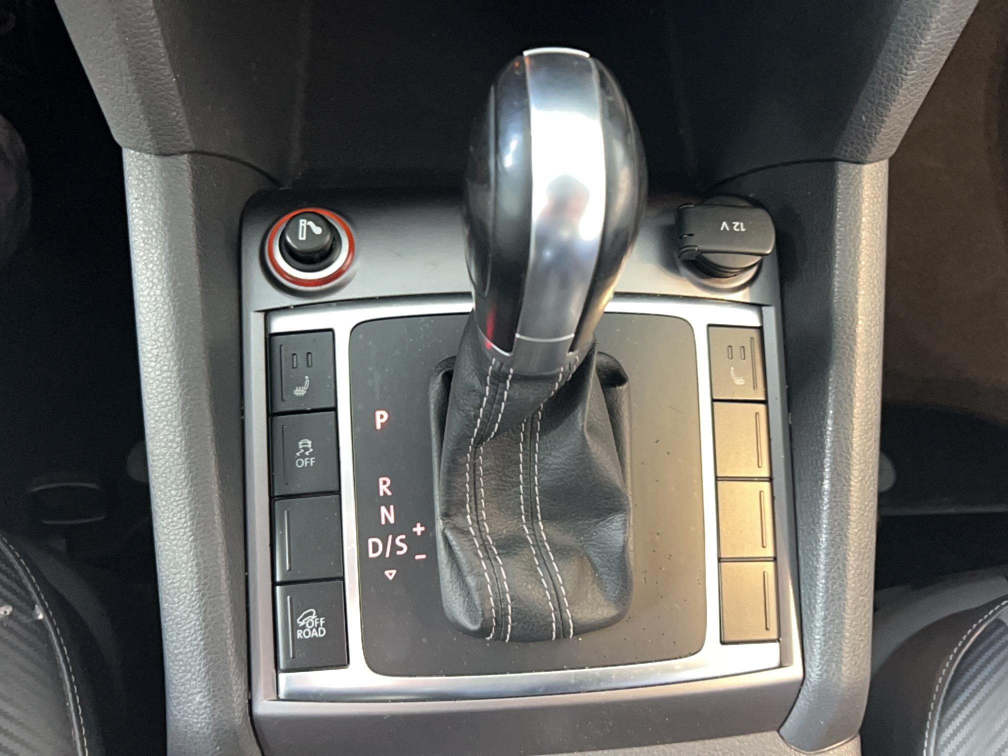 VOLKSWAGEN UTILITAIRES AMAROK DOUBLE CAB 2.0 TDI 180 FAP 4MOTION (PERMANENT) ULTIMATE A - Véhicule Occasion - Océane Auto VOLKSWAGEN UTILITAIRES AMAROK DOUBLE CAB 2.0 TDI 180 FAP 4MOTION (PERMANENT) ULTIMATE A - Véhicule Occasion Océane Auto