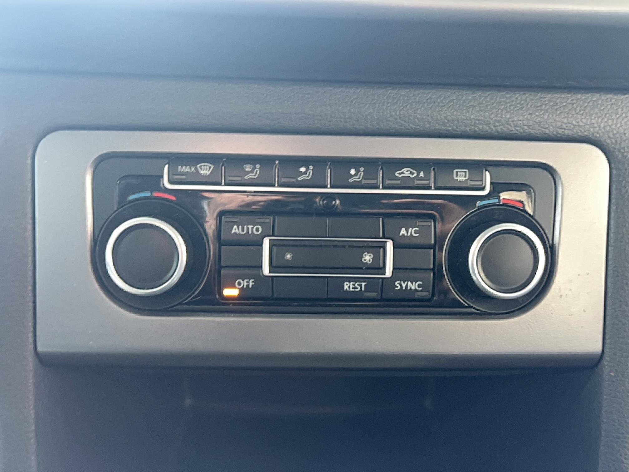 VOLKSWAGEN UTILITAIRES AMAROK DOUBLE CAB 2.0 TDI 180 FAP 4MOTION (PERMANENT) ULTIMATE A - Véhicule Occasion - Océane Auto VOLKSWAGEN UTILITAIRES AMAROK DOUBLE CAB 2.0 TDI 180 FAP 4MOTION (PERMANENT) ULTIMATE A - Véhicule Occasion Océane Auto