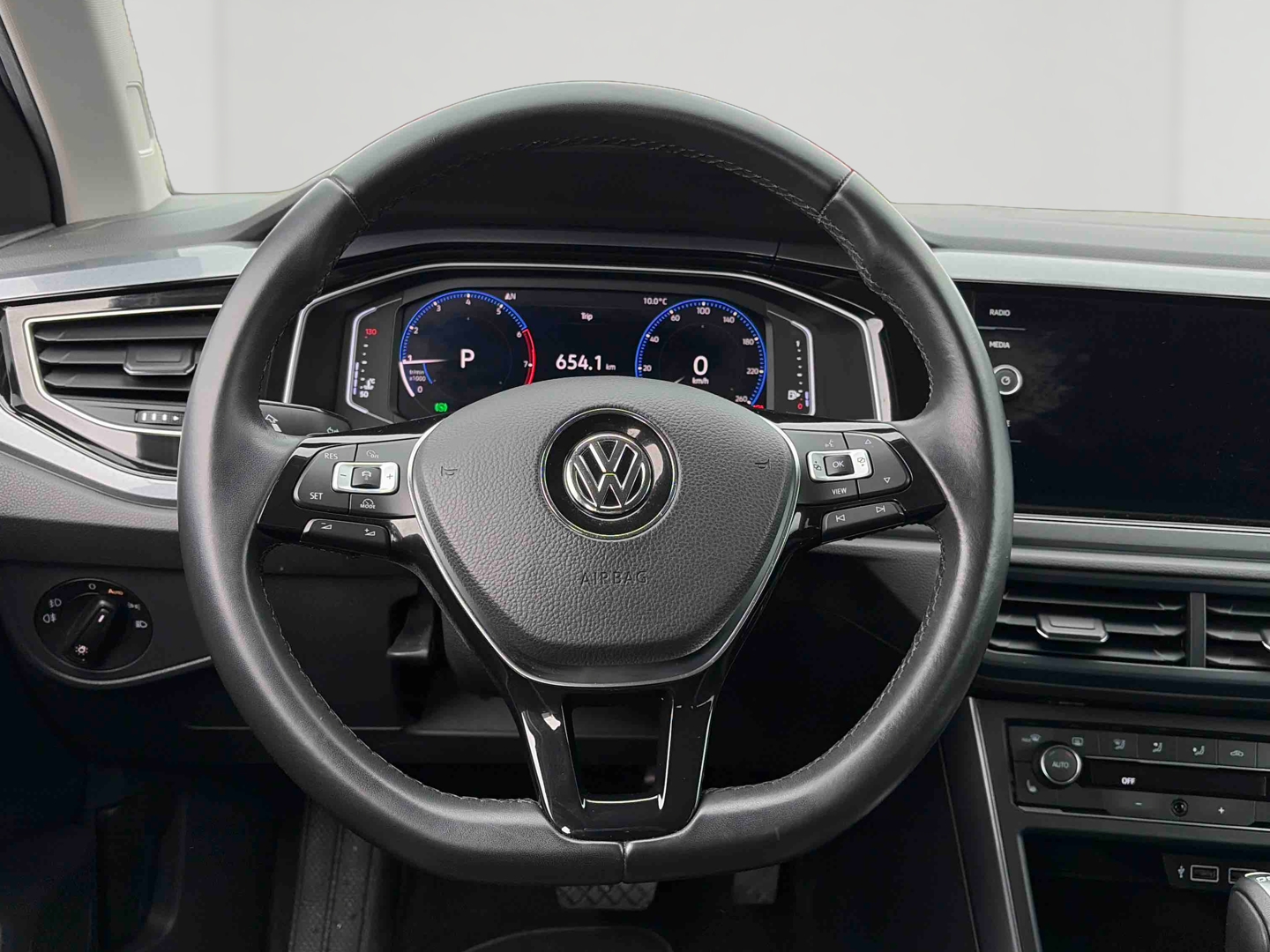 VOLKSWAGEN Polo 1.0 TSI 115 S&S DSG7 Carat Exclusive - Véhicule Occasion Océane Auto