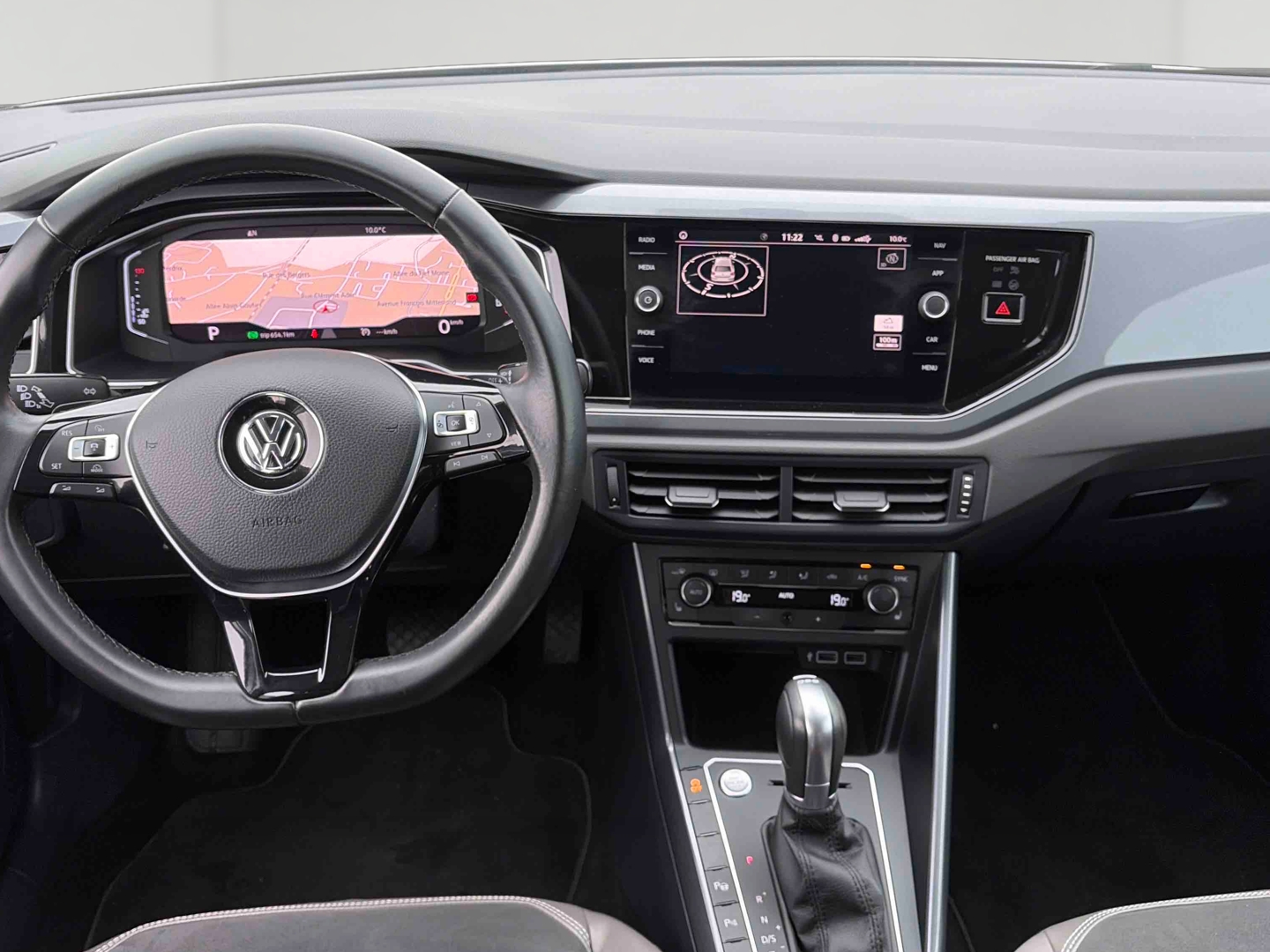 VOLKSWAGEN Polo 1.0 TSI 115 S&S DSG7 Carat Exclusive - Véhicule Occasion Océane Auto