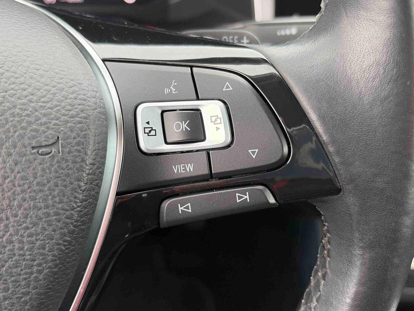 VOLKSWAGEN Polo 1.0 TSI 115 S&S DSG7 Carat Exclusive - Véhicule Occasion Océane Auto