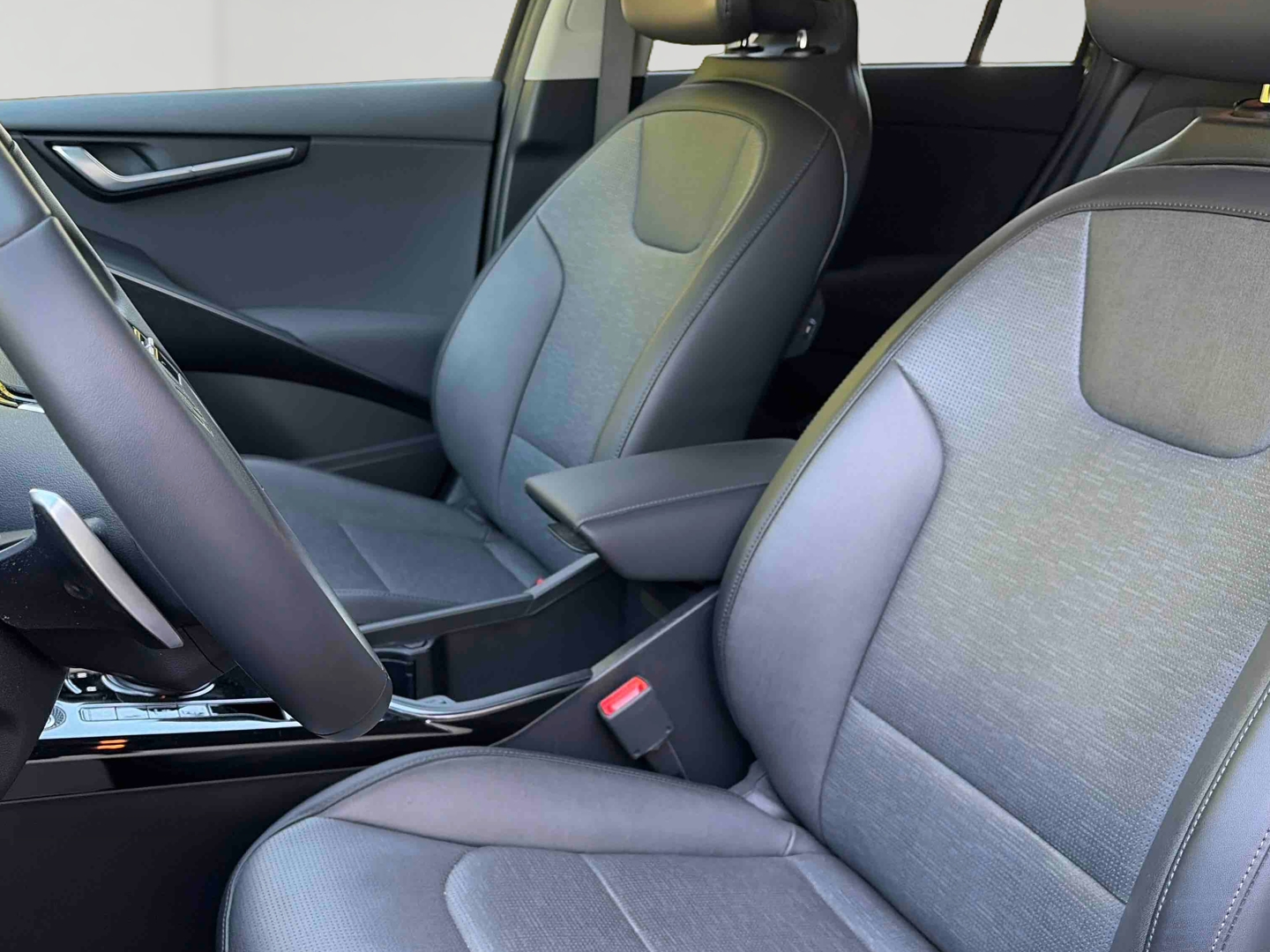 KIA Niro 1.6 GDi 129 ch HEV DCT6 Premium - Véhicule Occasion - Océane Auto KIA Niro 1.6 GDi 129 ch HEV DCT6 Premium - Véhicule Occasion Océane Auto