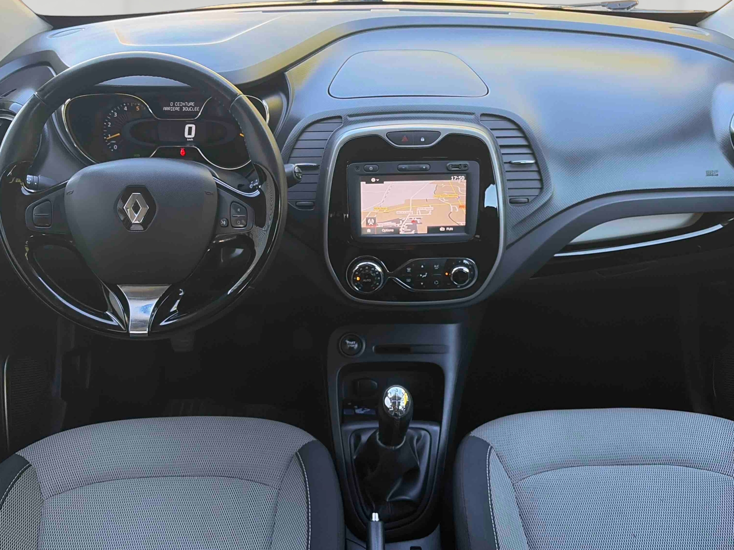 RENAULT Captur dCi 90 Energy eco² Business E6 - Véhicule Occasion Océane Auto