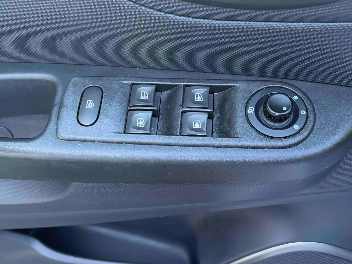 RENAULT Captur dCi 90 Energy eco² Business E6 - Véhicule Occasion Océane Auto