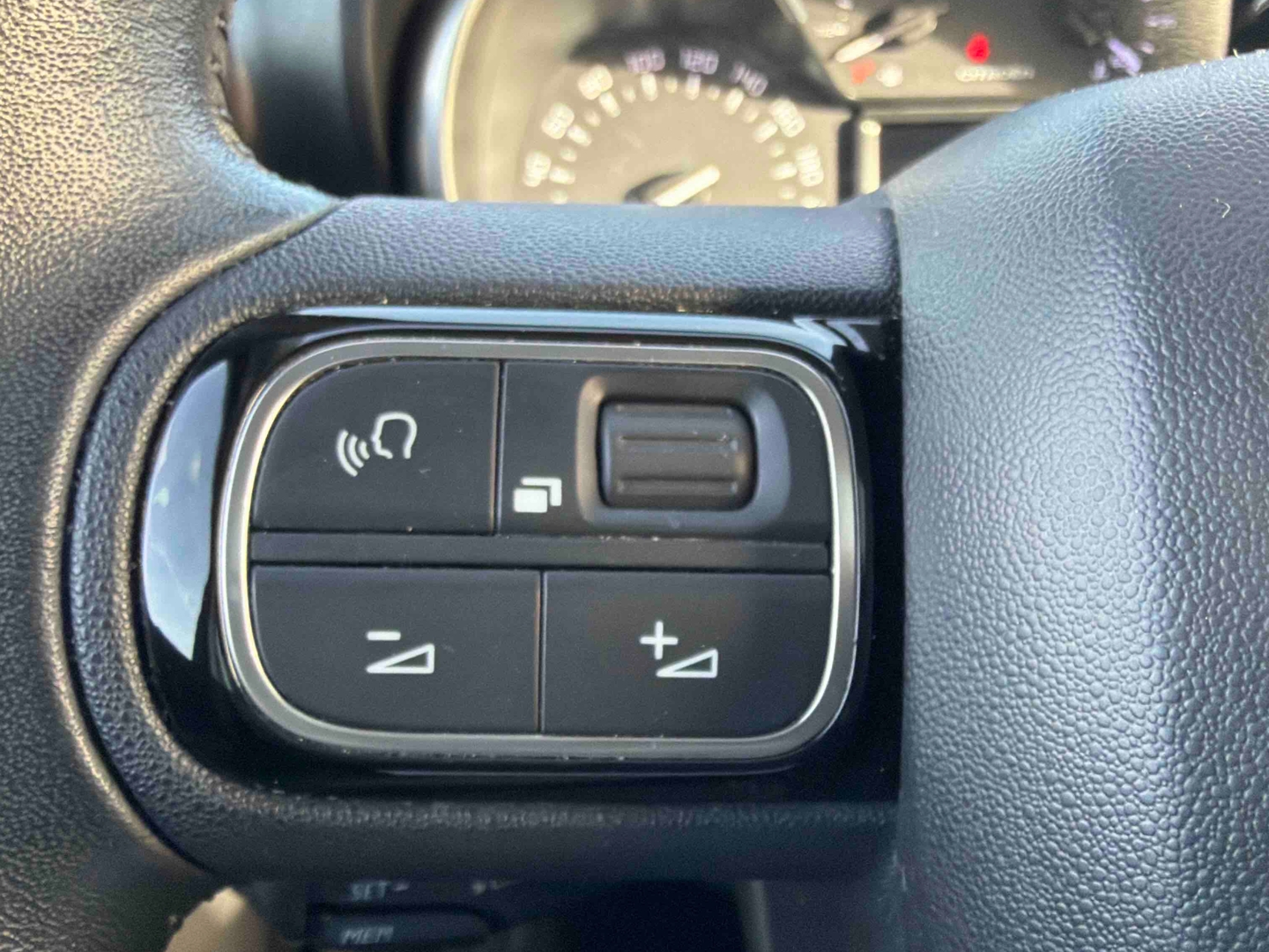 CITROEN C3 Aircross BlueHDi 120 S&S EAT6 Shine - Véhicule Occasion - Océane Auto CITROEN C3 Aircross BlueHDi 120 S&S EAT6 Shine - Véhicule Occasion Océane Auto