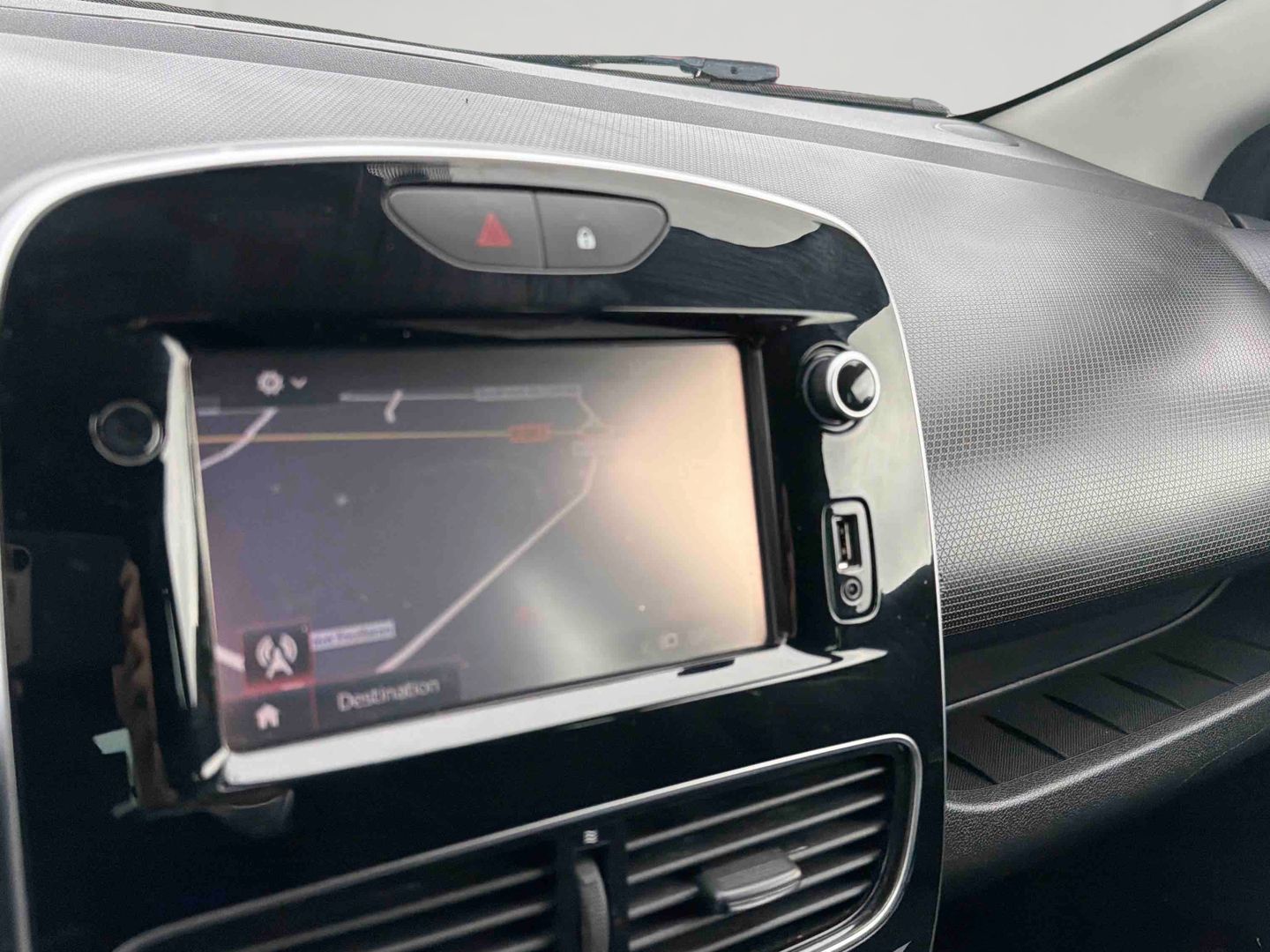 RENAULT Clio TCe 90 Energy Limited - Véhicule Occasion Océane Auto