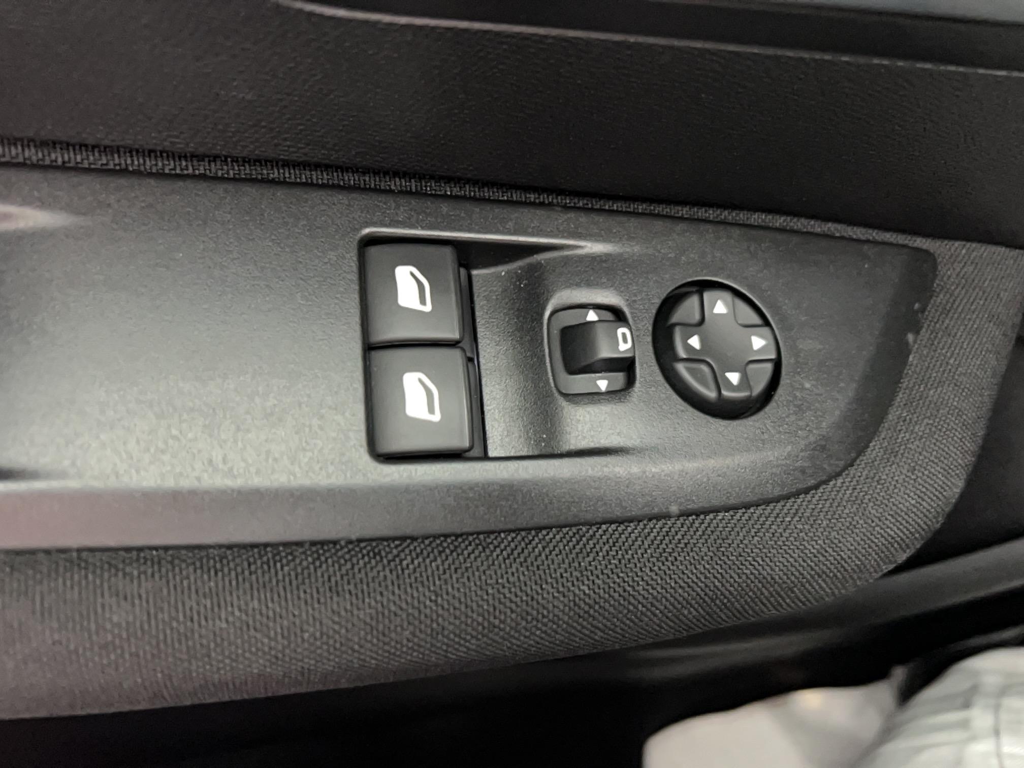 PEUGEOT 208 Electrique 50 kWh 136ch Active - Véhicule Occasion Océane Auto