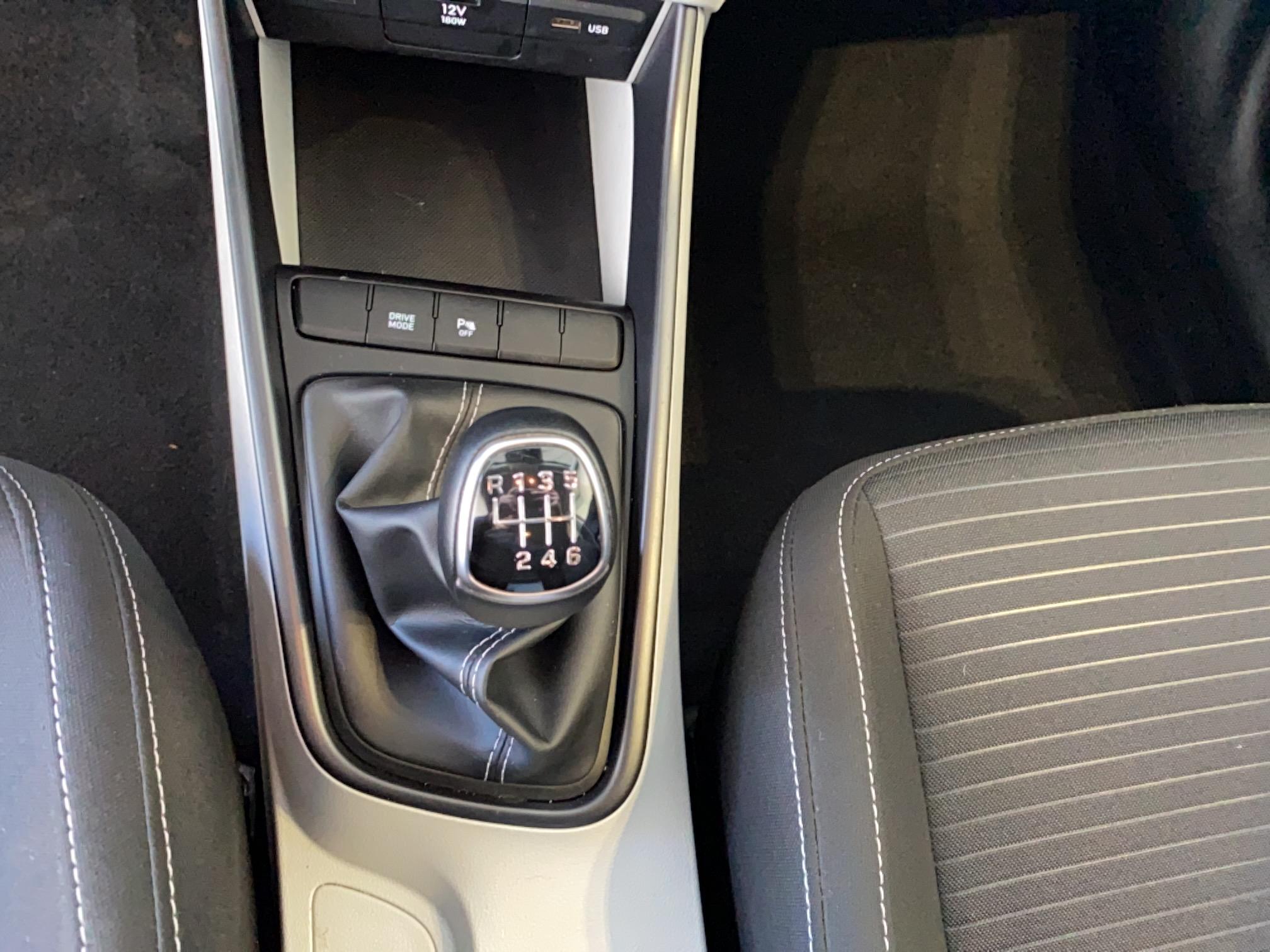 HYUNDAI i20 1.0 T-GDi 100 Hybrid 48V Business - Véhicule Occasion Océane Auto