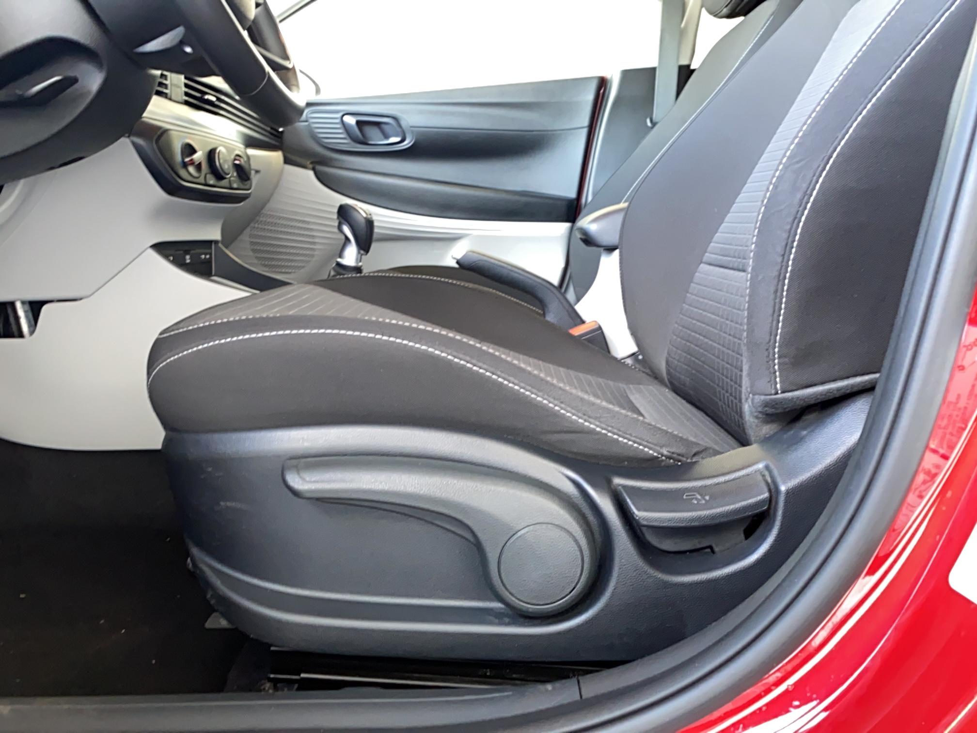 HYUNDAI i20 1.0 T-GDi 100 Hybrid 48V Business - Véhicule Occasion Océane Auto