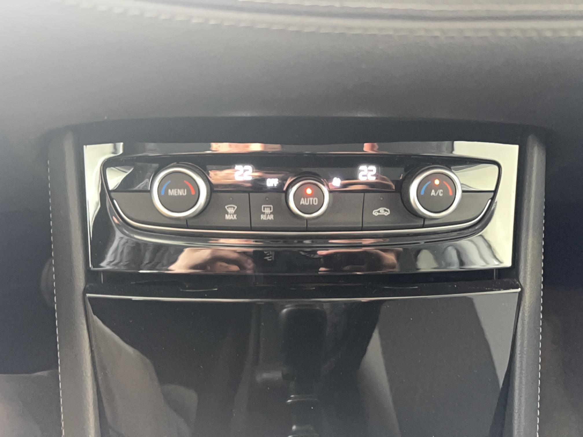 OPEL Grandland X 1.2 Turbo 130 ch ECOTEC Innovation - Véhicule Occasion Océane Auto