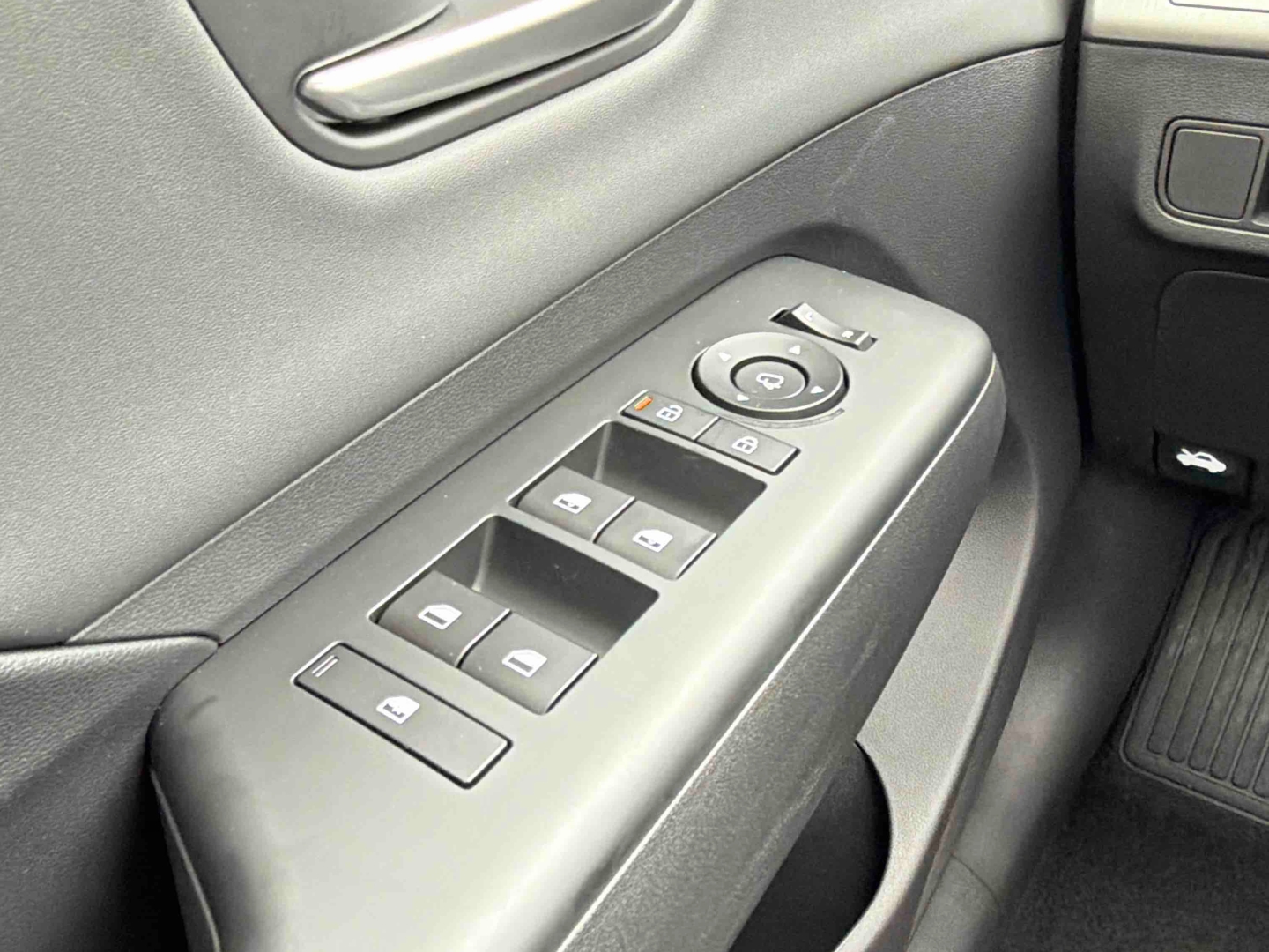 HYUNDAI Kona Electrique 65 kWh - 217 ch Creative - Véhicule Occasion - Océane Auto HYUNDAI Kona Electrique 65 kWh - 217 ch Creative - Véhicule Occasion Océane Auto
