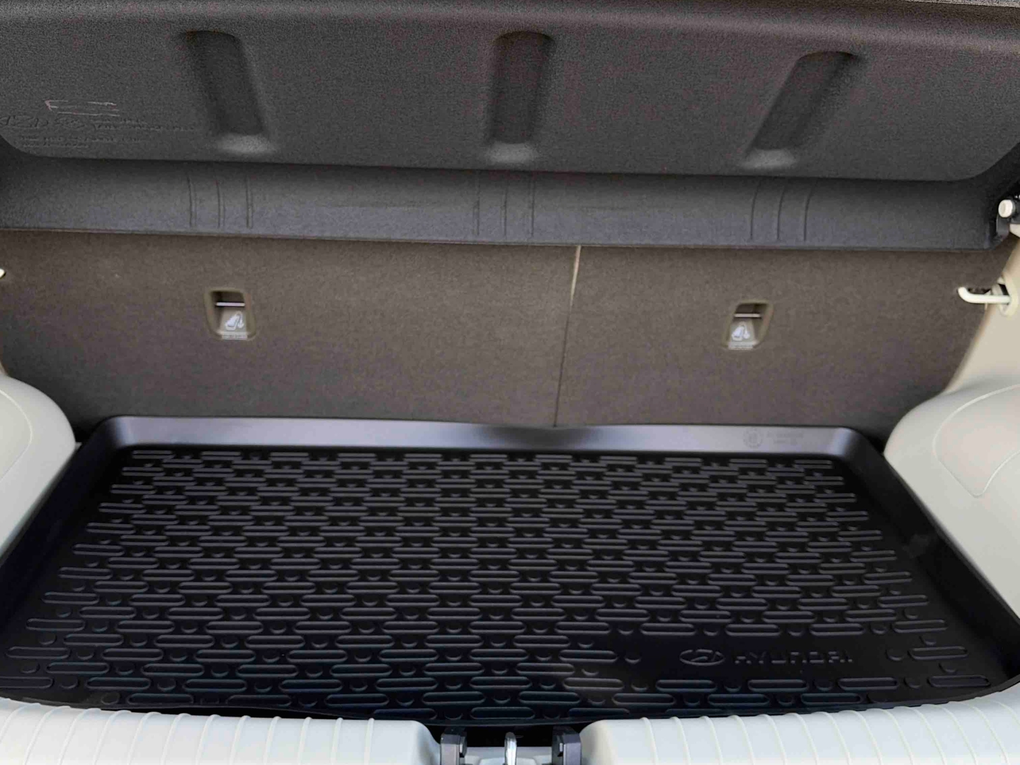 HYUNDAI Inster 49 kWh 5 pl. Creative - Véhicule Occasion - Océane Auto HYUNDAI Inster 49 kWh 5 pl. Creative - Véhicule Occasion Océane Auto
