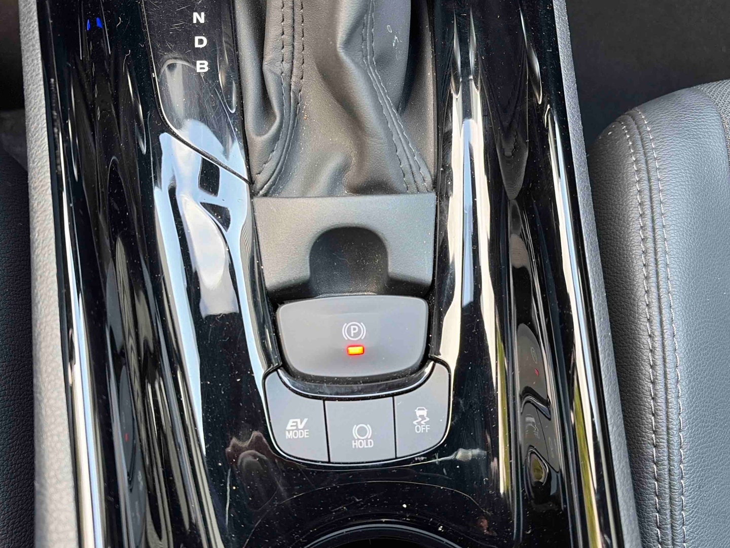 TOYOTA C-HR Hybride 1.8L Edition - Véhicule Occasion - Océane Auto TOYOTA C-HR Hybride 1.8L Edition - Véhicule Occasion Océane Auto