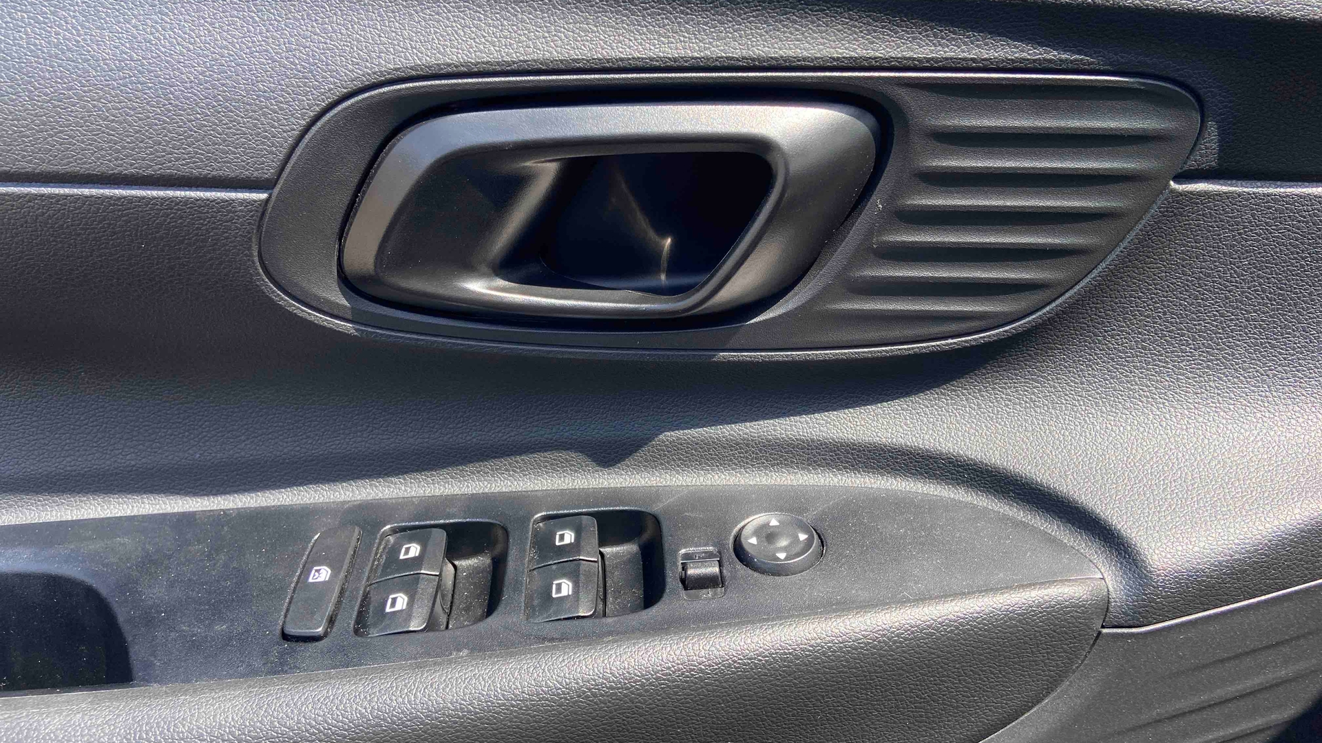 HYUNDAI i20 1.2 79 Initia - Véhicule Occasion - Océane Auto HYUNDAI i20 1.2 79 Initia - Véhicule Occasion Océane Auto