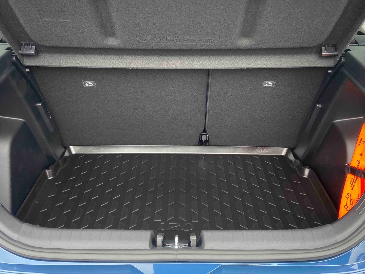 HYUNDAI i20 1.0 T-GDi 90 Initia - Véhicule Occasion Océane Auto