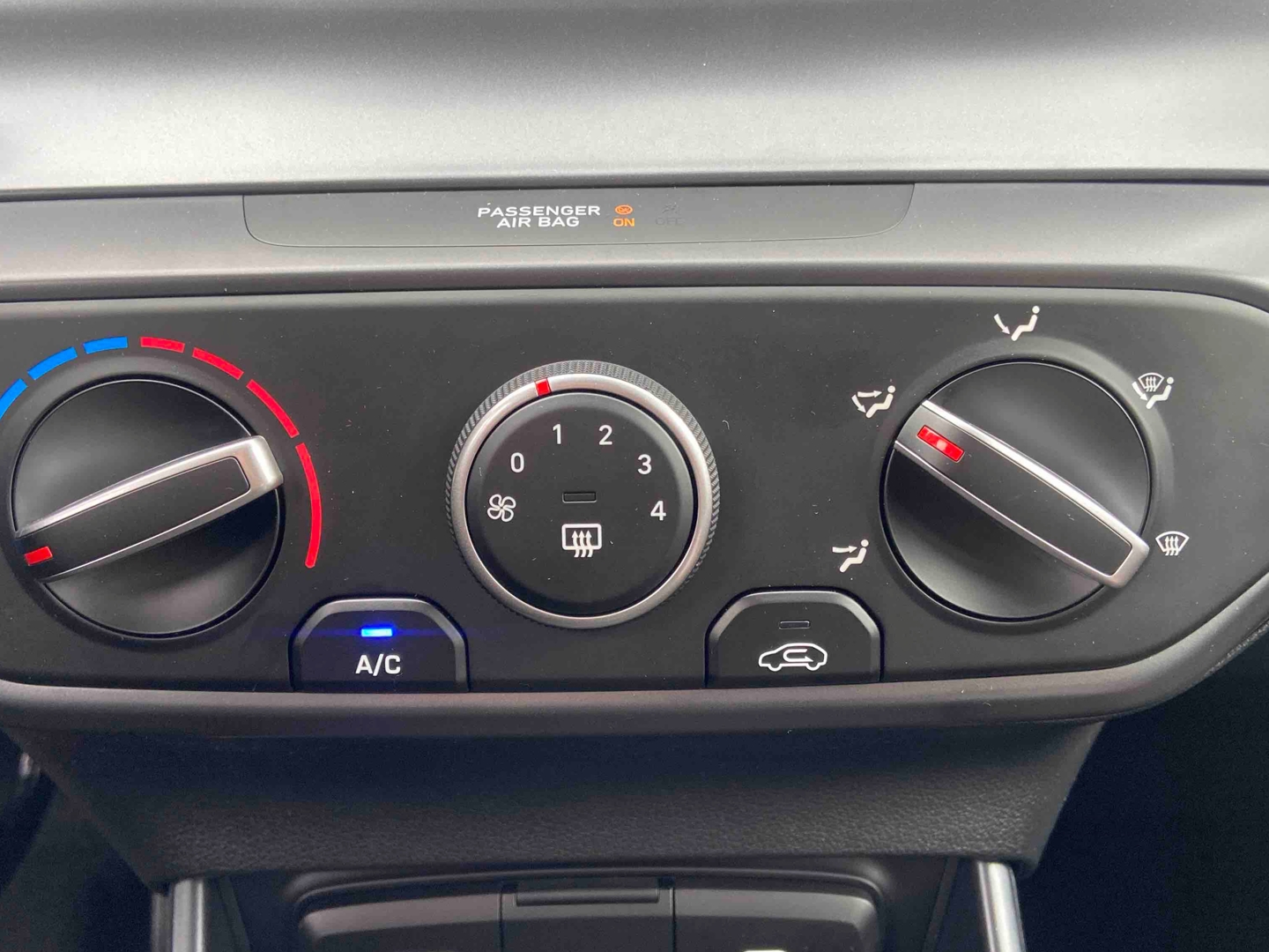 HYUNDAI i20 1.0 T-GDi 90 Initia - Véhicule Occasion Océane Auto