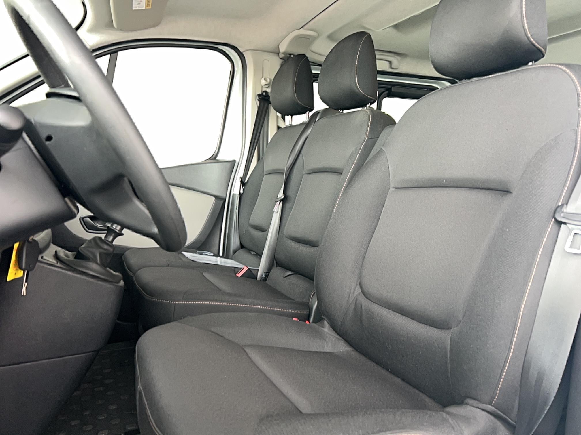 RENAULT Trafic Combi L2 dCi 95 Stop&Start Life - Véhicule Occasion Océane Auto