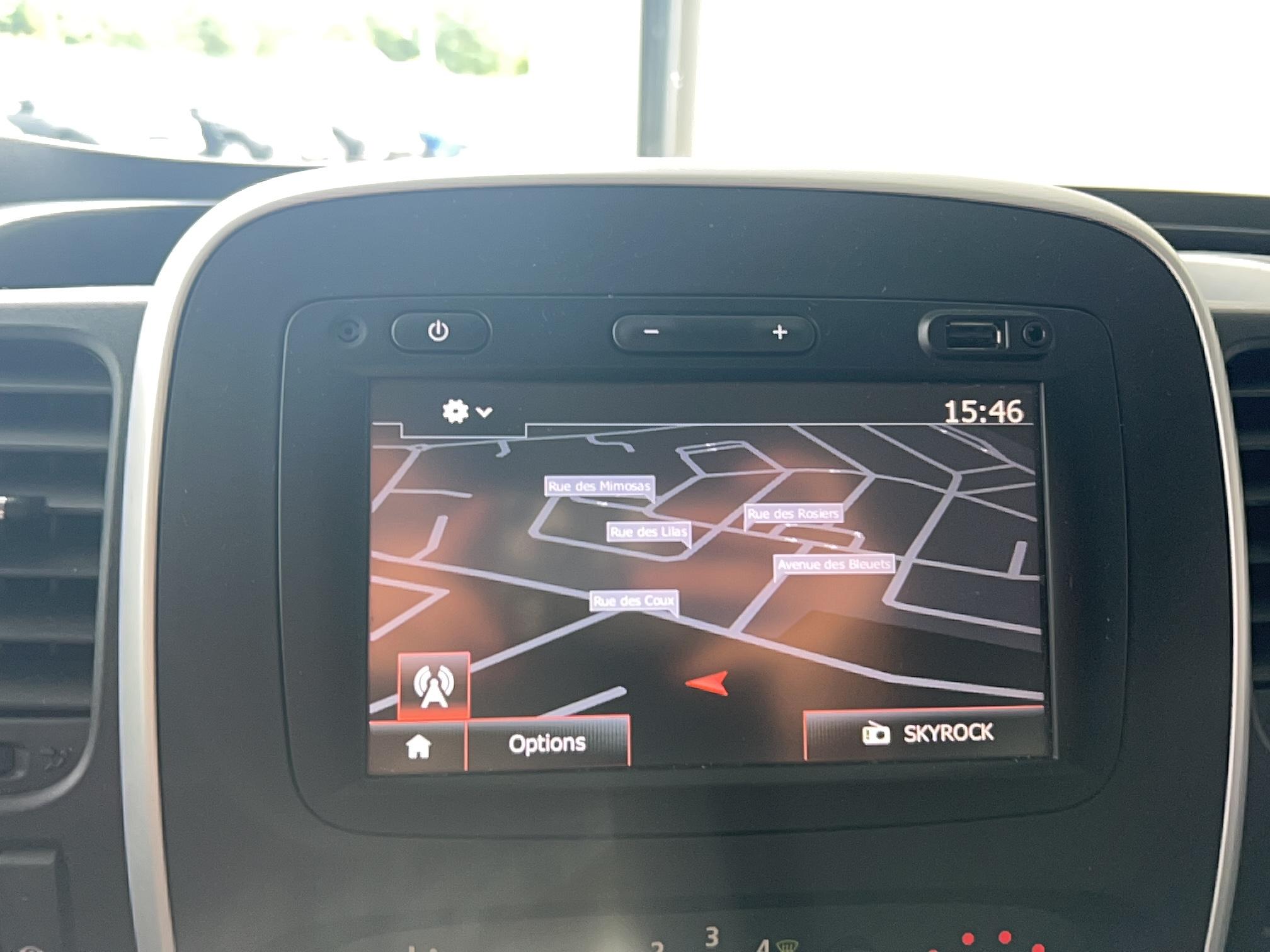 RENAULT Trafic Combi L2 dCi 95 Stop&Start Life - Véhicule Occasion Océane Auto