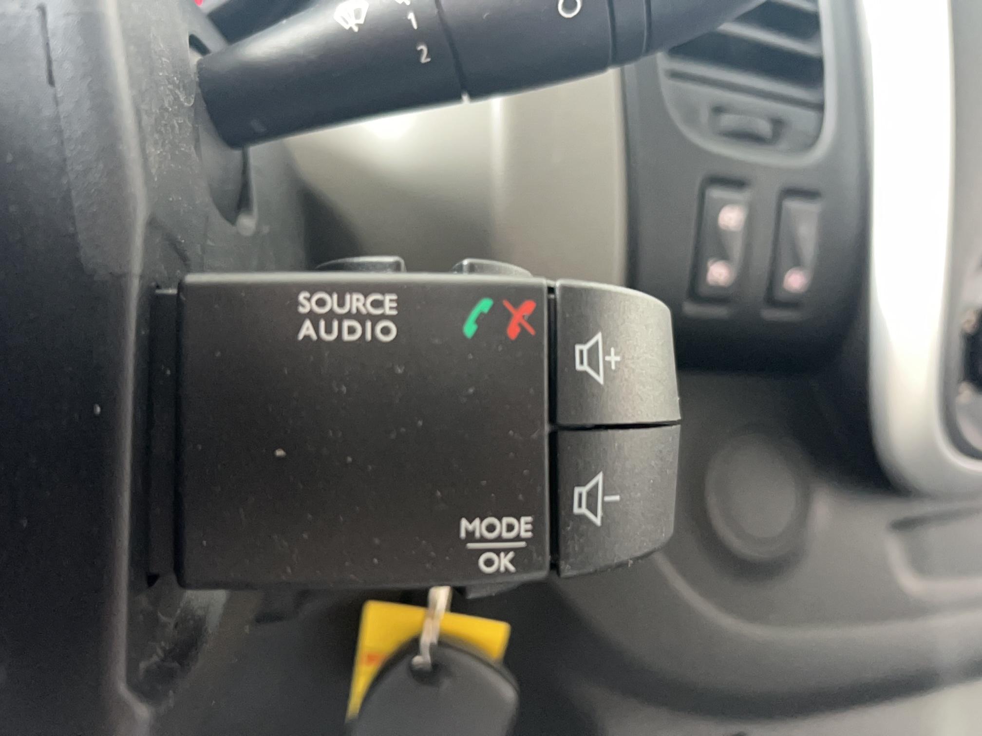 RENAULT Trafic Combi L2 dCi 95 Stop&Start Life - Véhicule Occasion Océane Auto