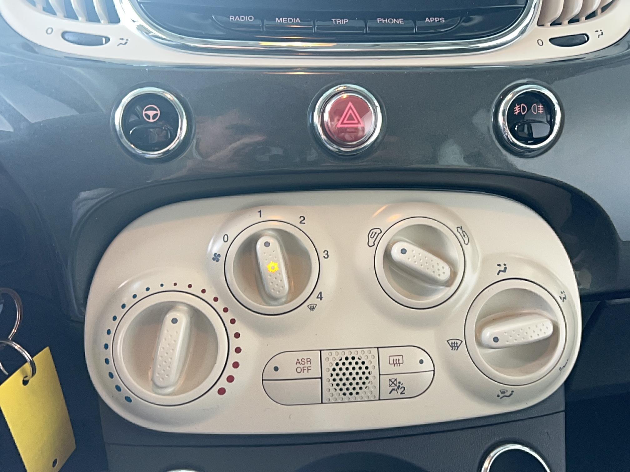 FIAT 500 1.2 69 ch Lounge - Véhicule Occasion - Océane Auto FIAT 500 1.2 69 ch Lounge - Véhicule Occasion Océane Auto