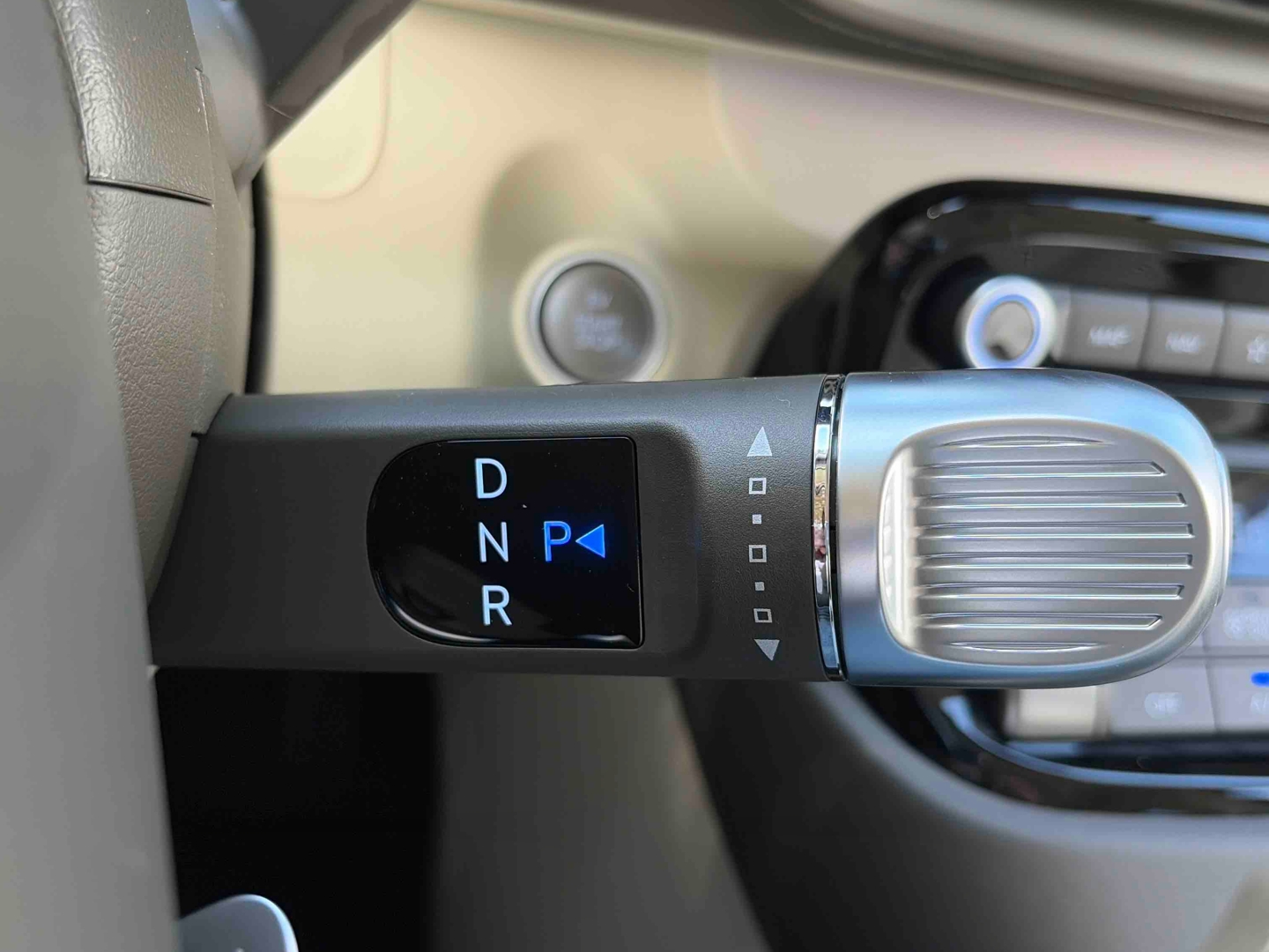 HYUNDAI Inster 49 kWh 5 pl. Creative - Véhicule Occasion - Océane Auto HYUNDAI Inster 49 kWh 5 pl. Creative - Véhicule Occasion Océane Auto