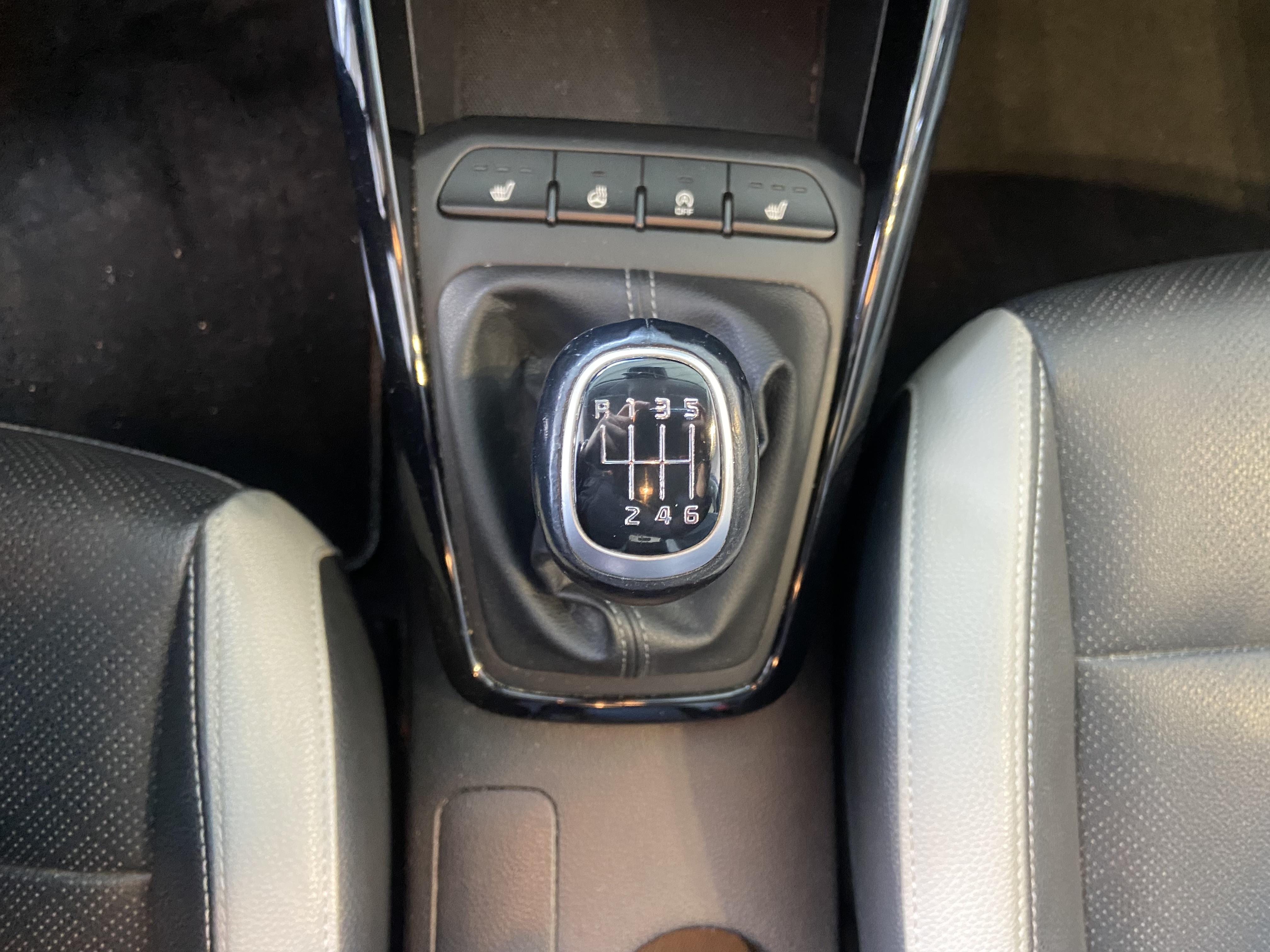 KIA Stonic 1.0 T-GDi 120 ch Premium - Véhicule Occasion Océane Auto