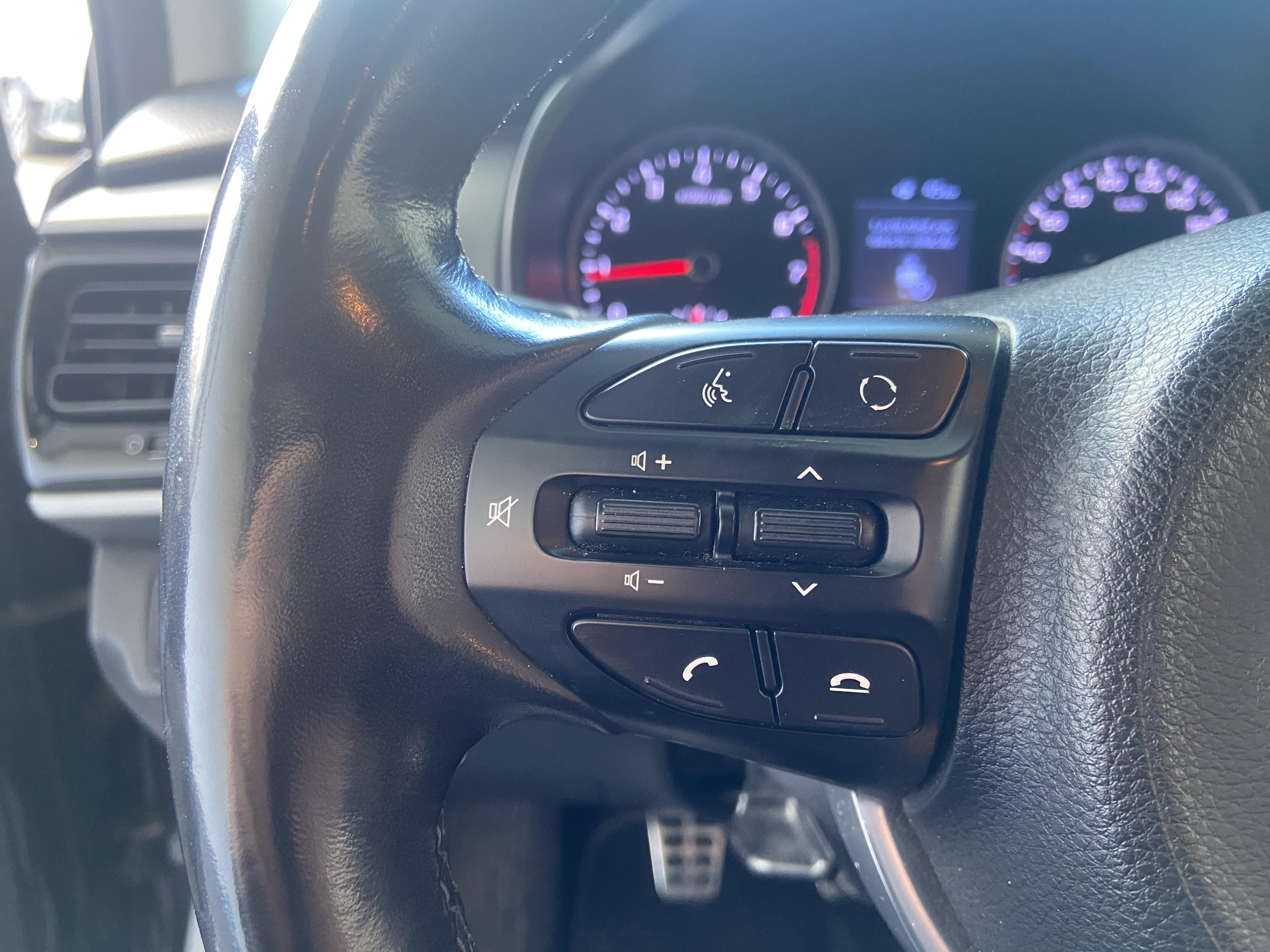 KIA Stonic 1.0 T-GDi 120 ch Premium - Véhicule Occasion Océane Auto