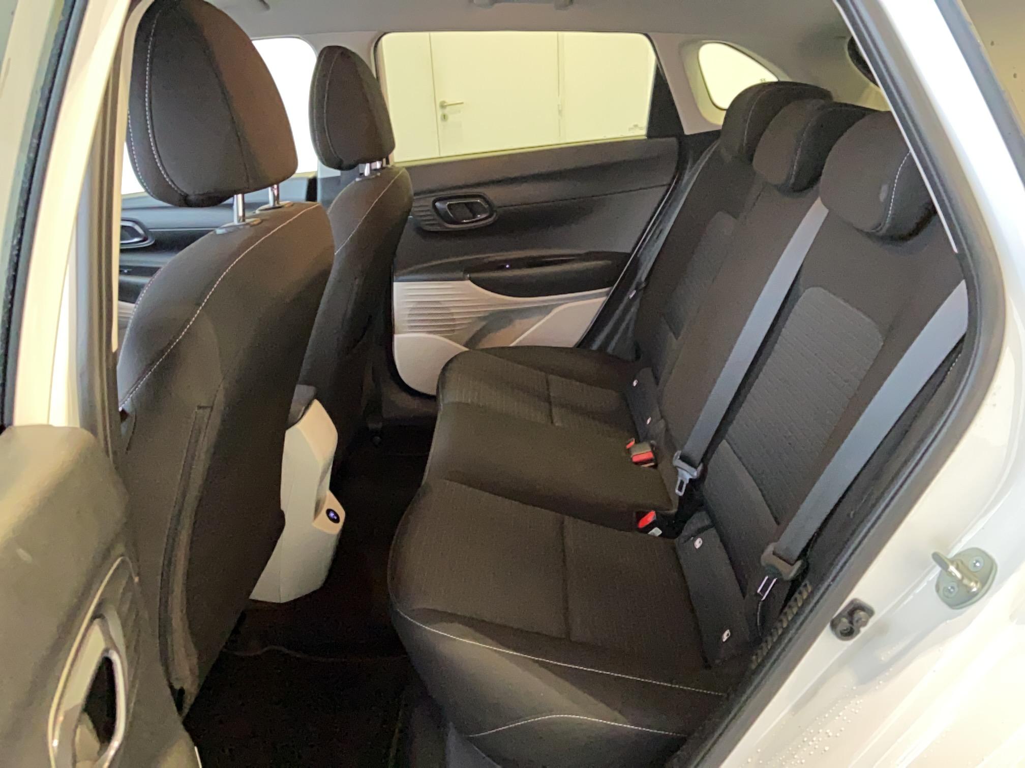 HYUNDAI i20 1.0 T-GDi 100 DCT-7 Hybrid 48V Intuitive - Véhicule Occasion - Océane Auto HYUNDAI i20 1.0 T-GDi 100 DCT-7 Hybrid 48V Intuitive - Véhicule Occasion Océane Auto