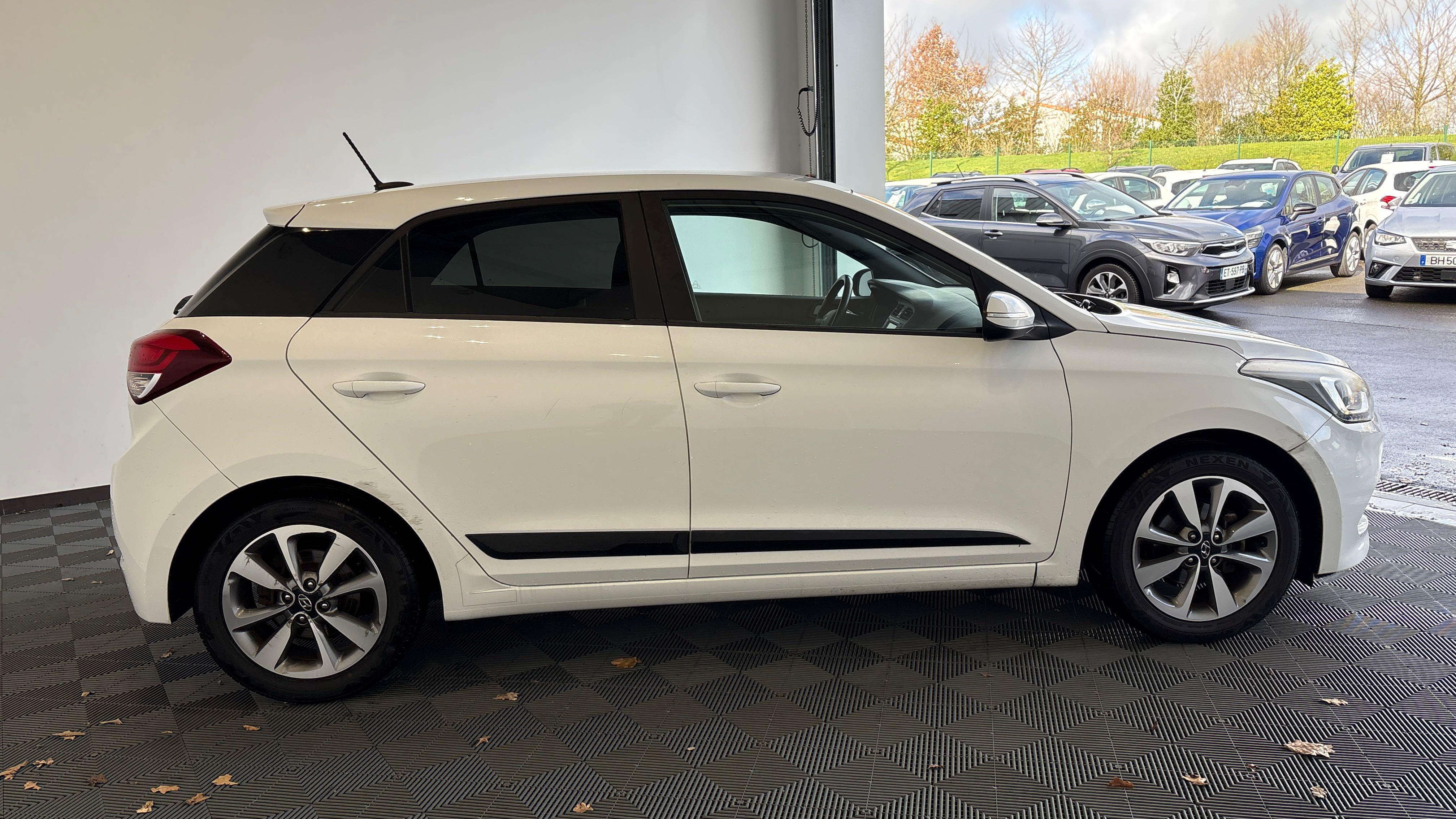 HYUNDAI i20 1.2 84 GO! Navi - Véhicule Occasion Océane Auto