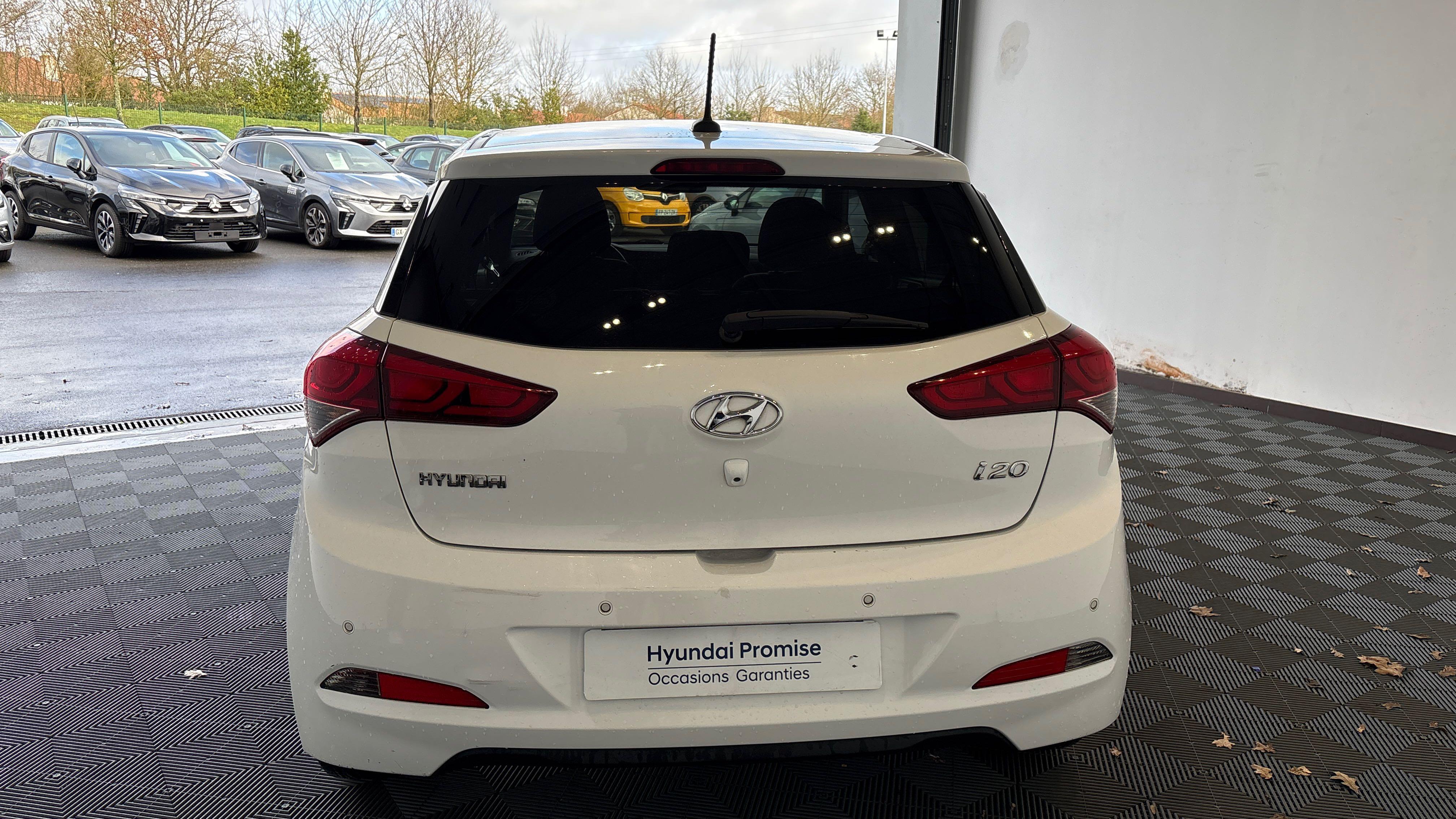 HYUNDAI i20 1.2 84 GO! Navi - Véhicule Occasion Océane Auto