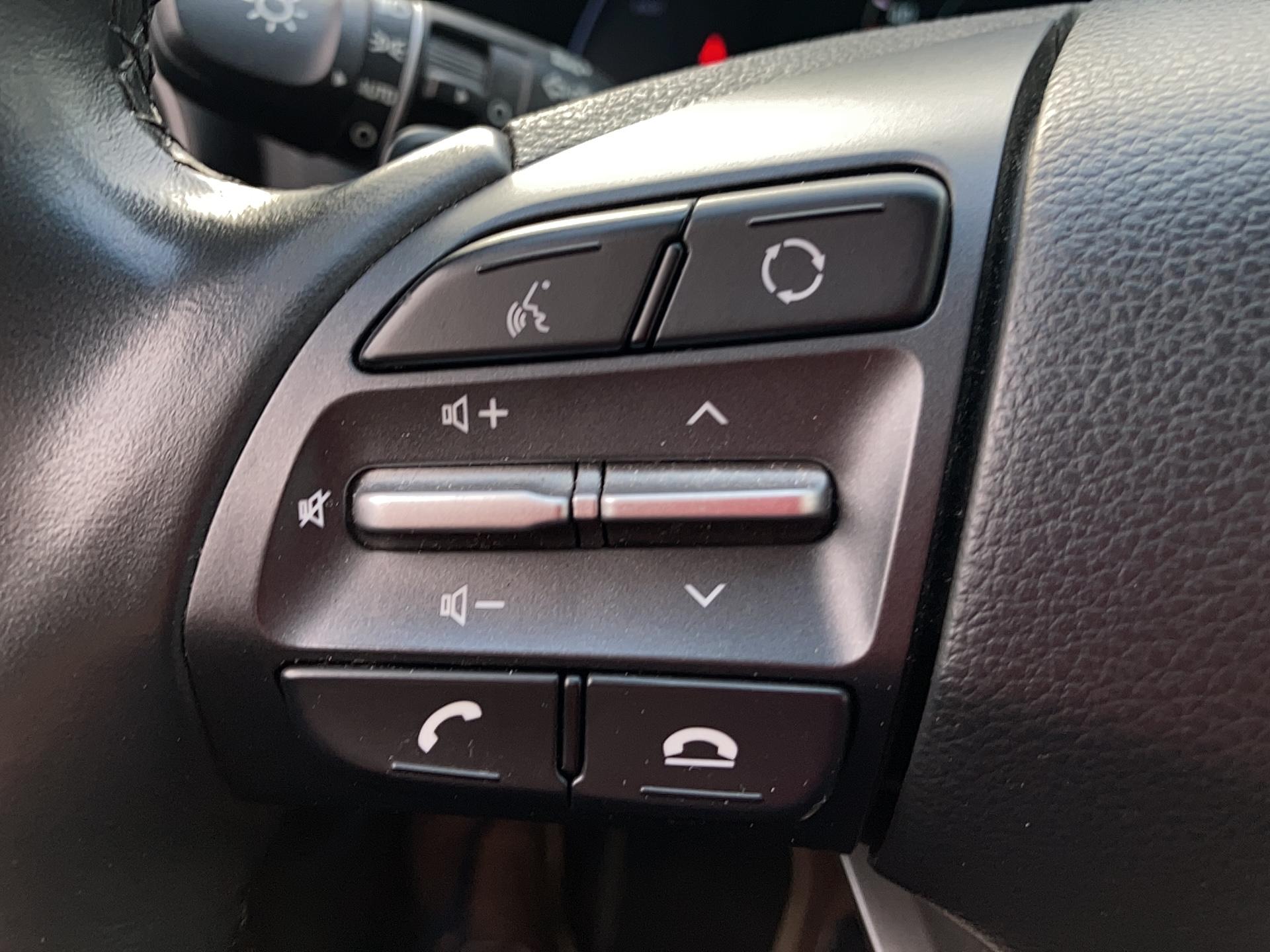 HYUNDAI Kona Electrique 39 kWh - 136 ch Creative - Véhicule Occasion Océane Auto