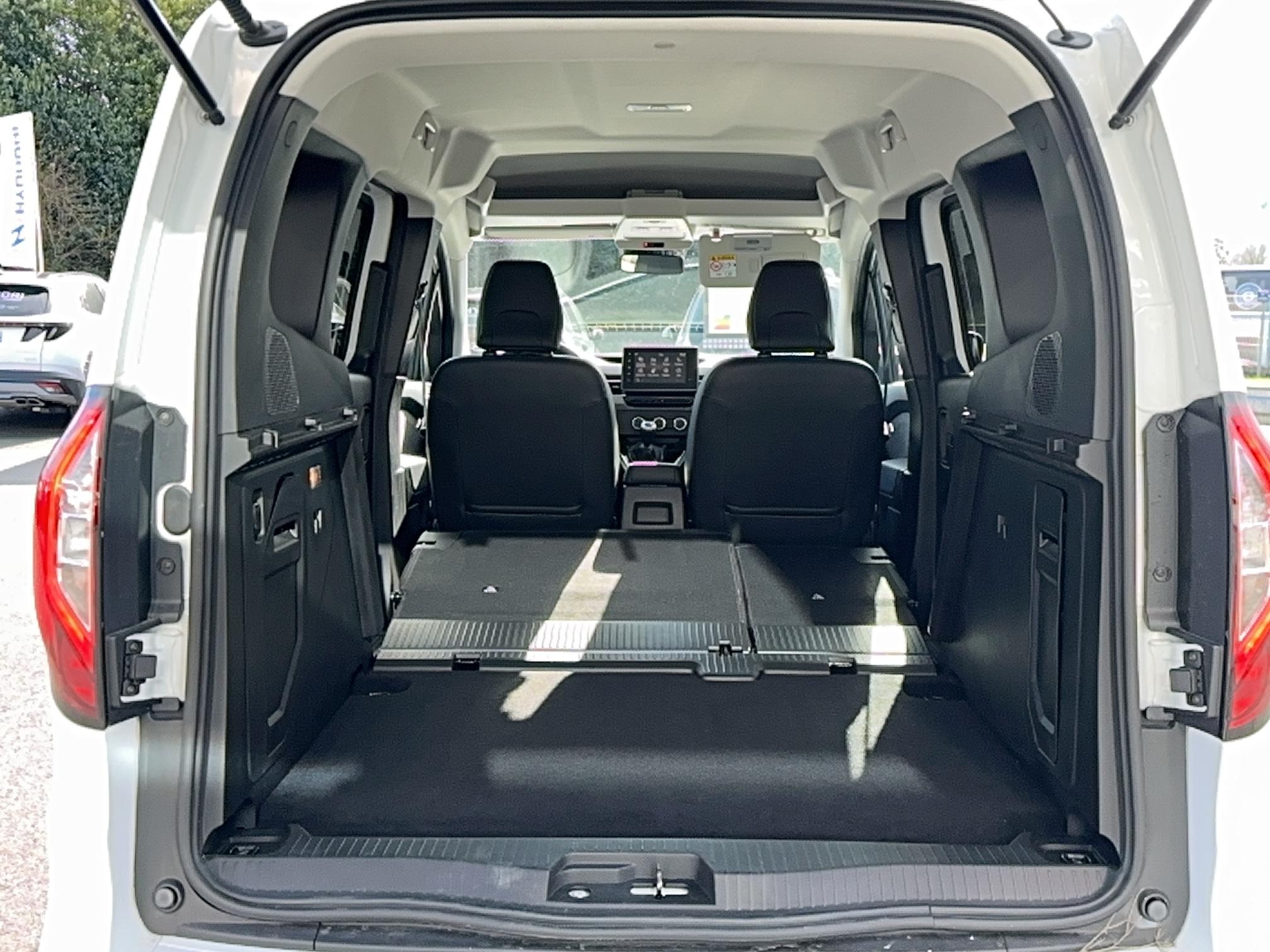 RENAULT Kangoo Blue dCi 95 Equilibre - Véhicule Occasion Océane Auto