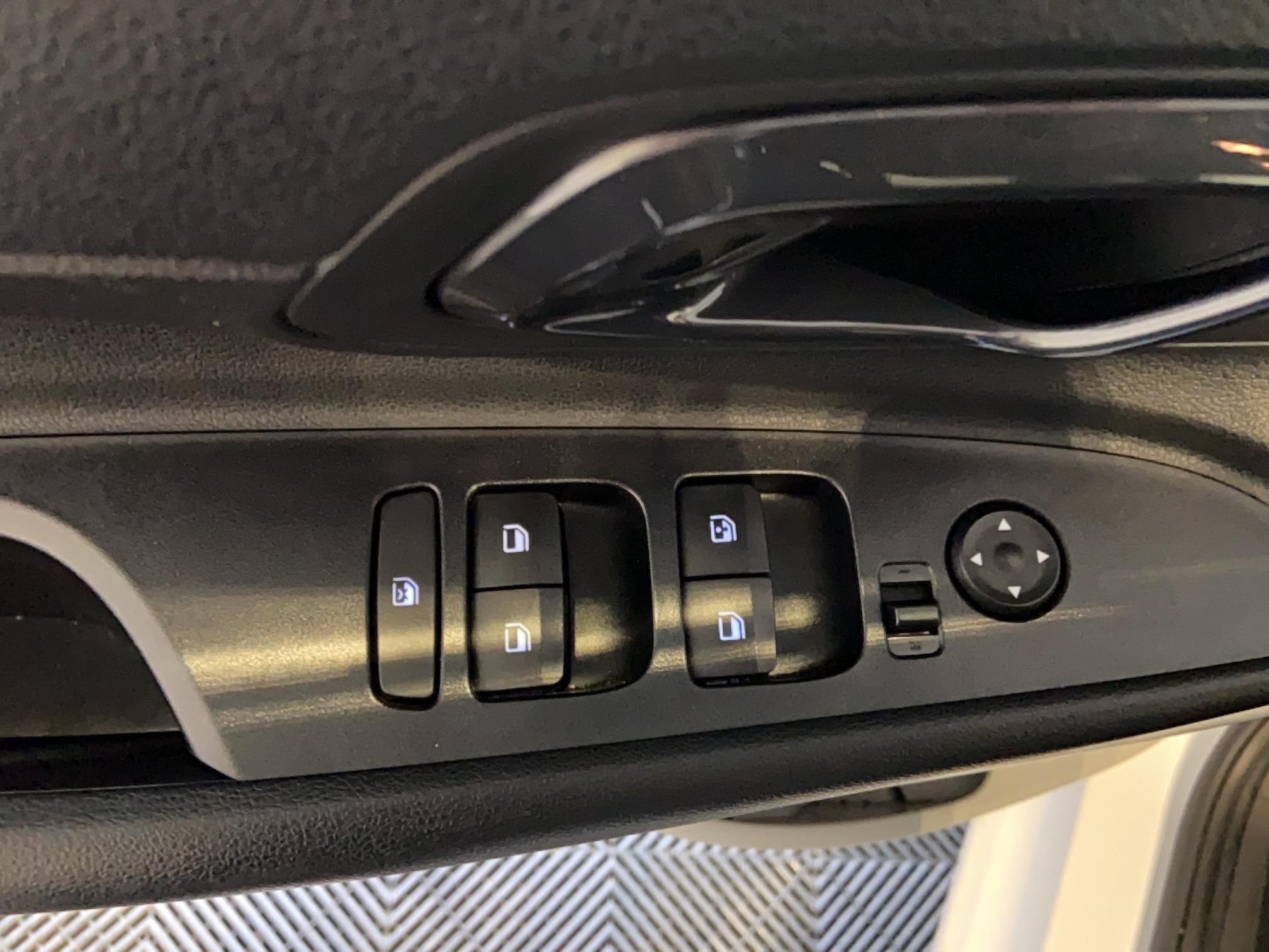 HYUNDAI i20 1.0 T-GDi 100 DCT-7 Hybrid 48V Intuitive - Véhicule Occasion - Océane Auto HYUNDAI i20 1.0 T-GDi 100 DCT-7 Hybrid 48V Intuitive - Véhicule Occasion Océane Auto