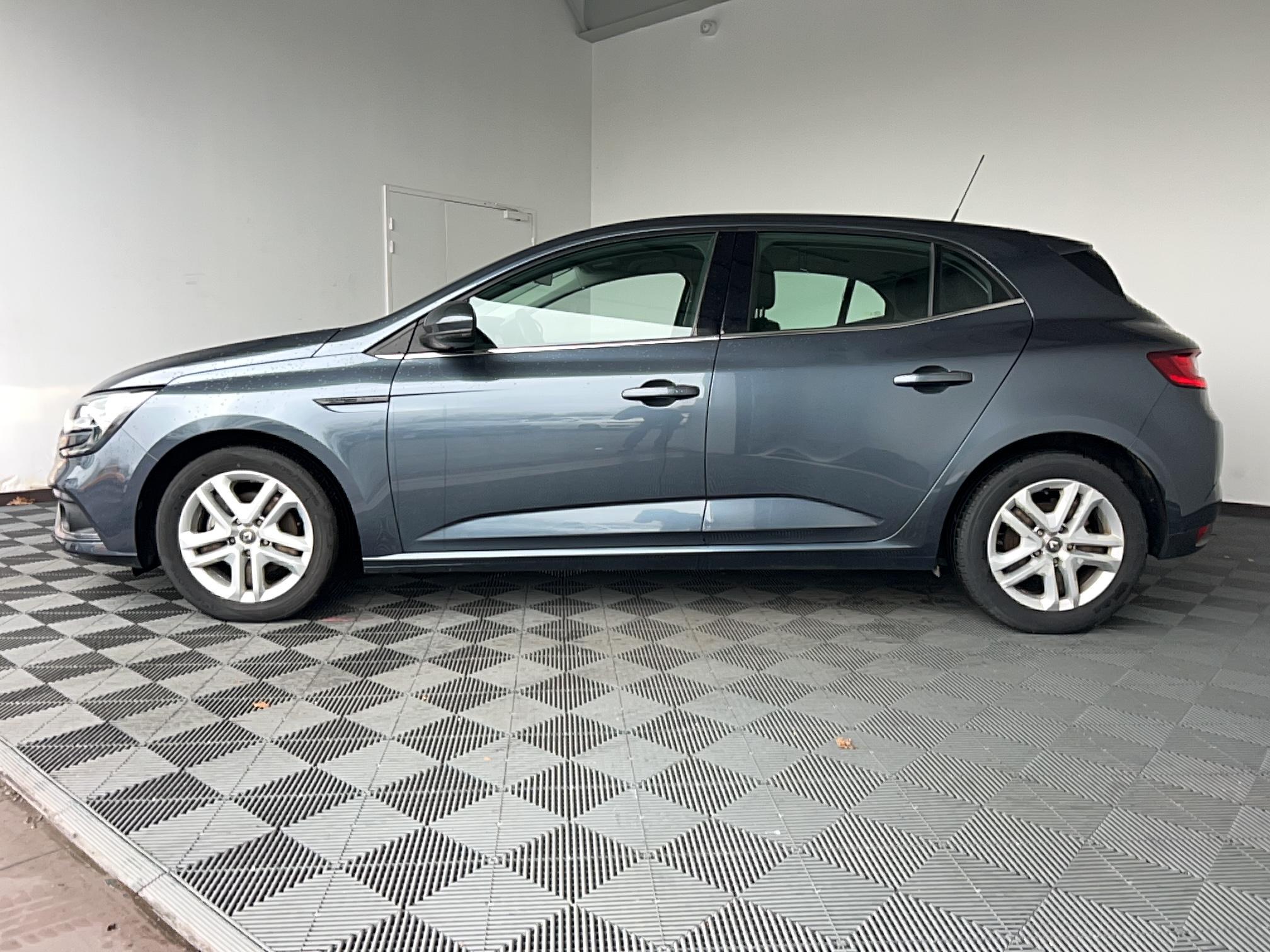 RENAULT Mégane IV Berline dCi 110 Energy EDC Business - Véhicule Occasion Océane Auto