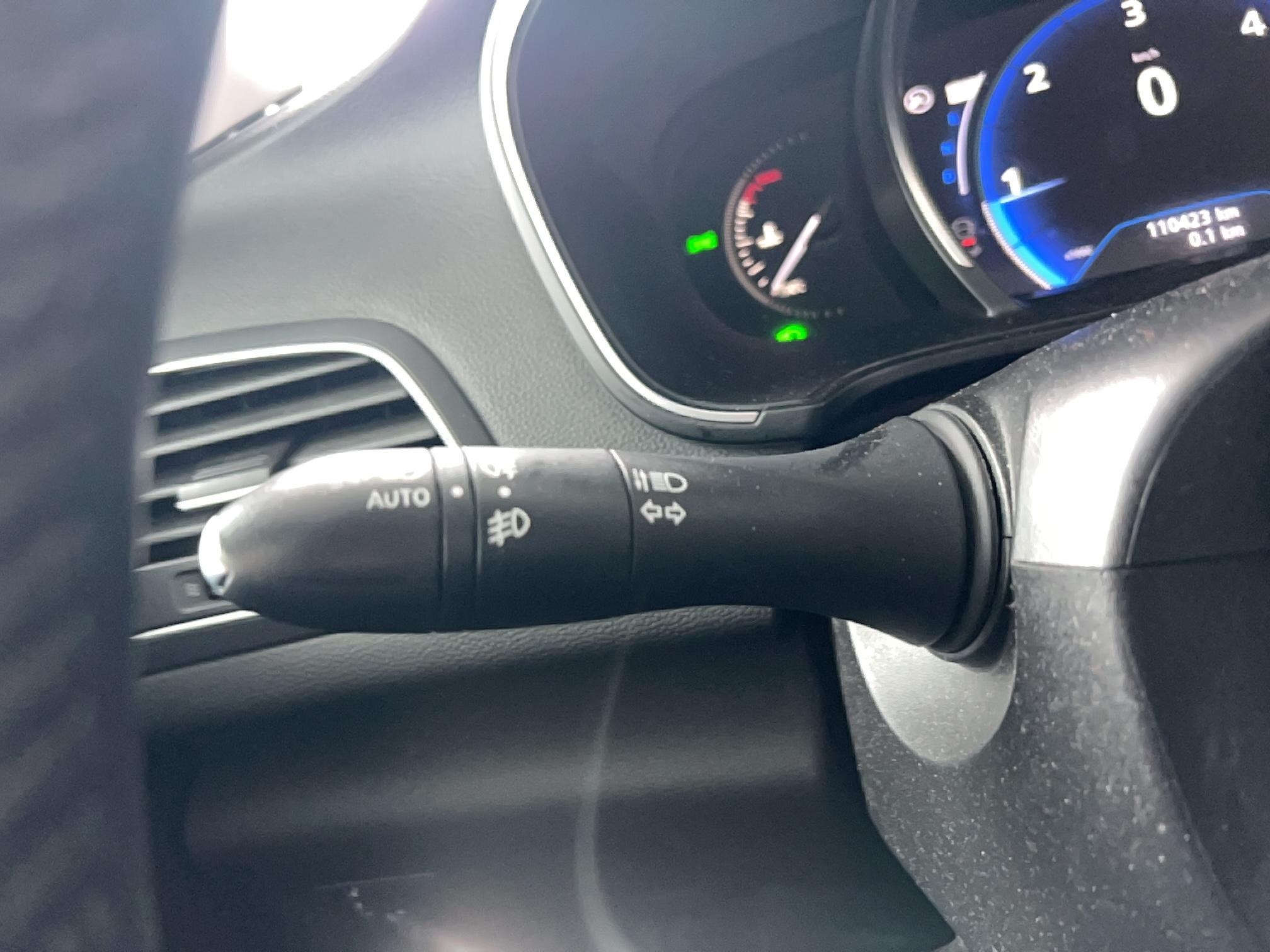 RENAULT Mégane IV Berline dCi 110 Energy EDC Business - Véhicule Occasion Océane Auto